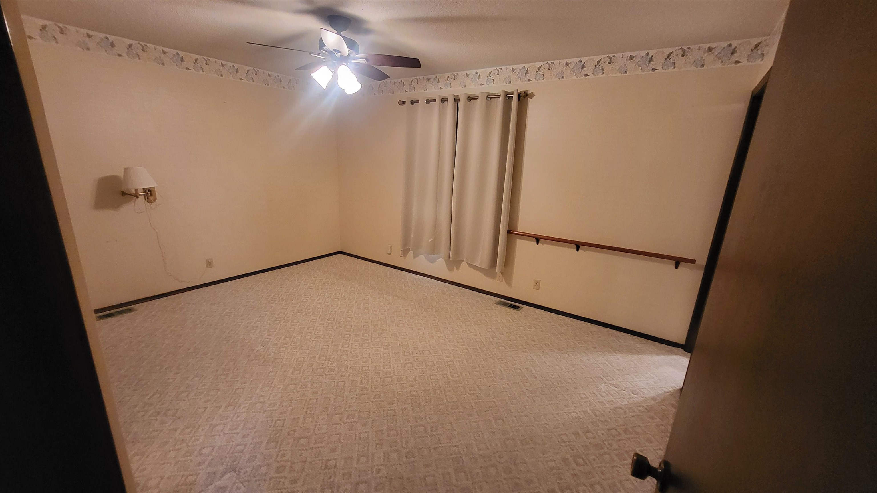 840 Trinity Court Property Photo 11
