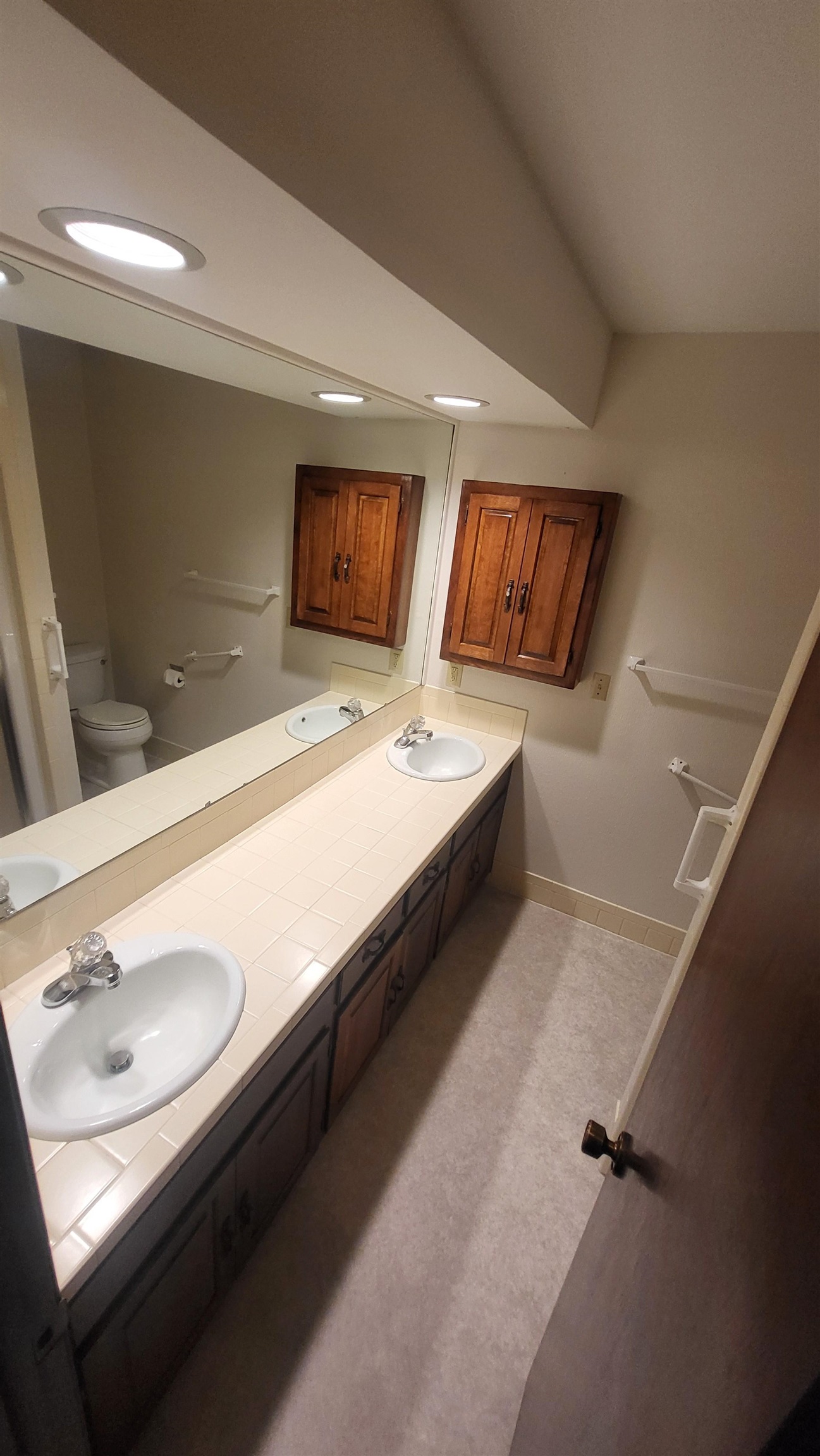 840 Trinity Court Property Photo 12