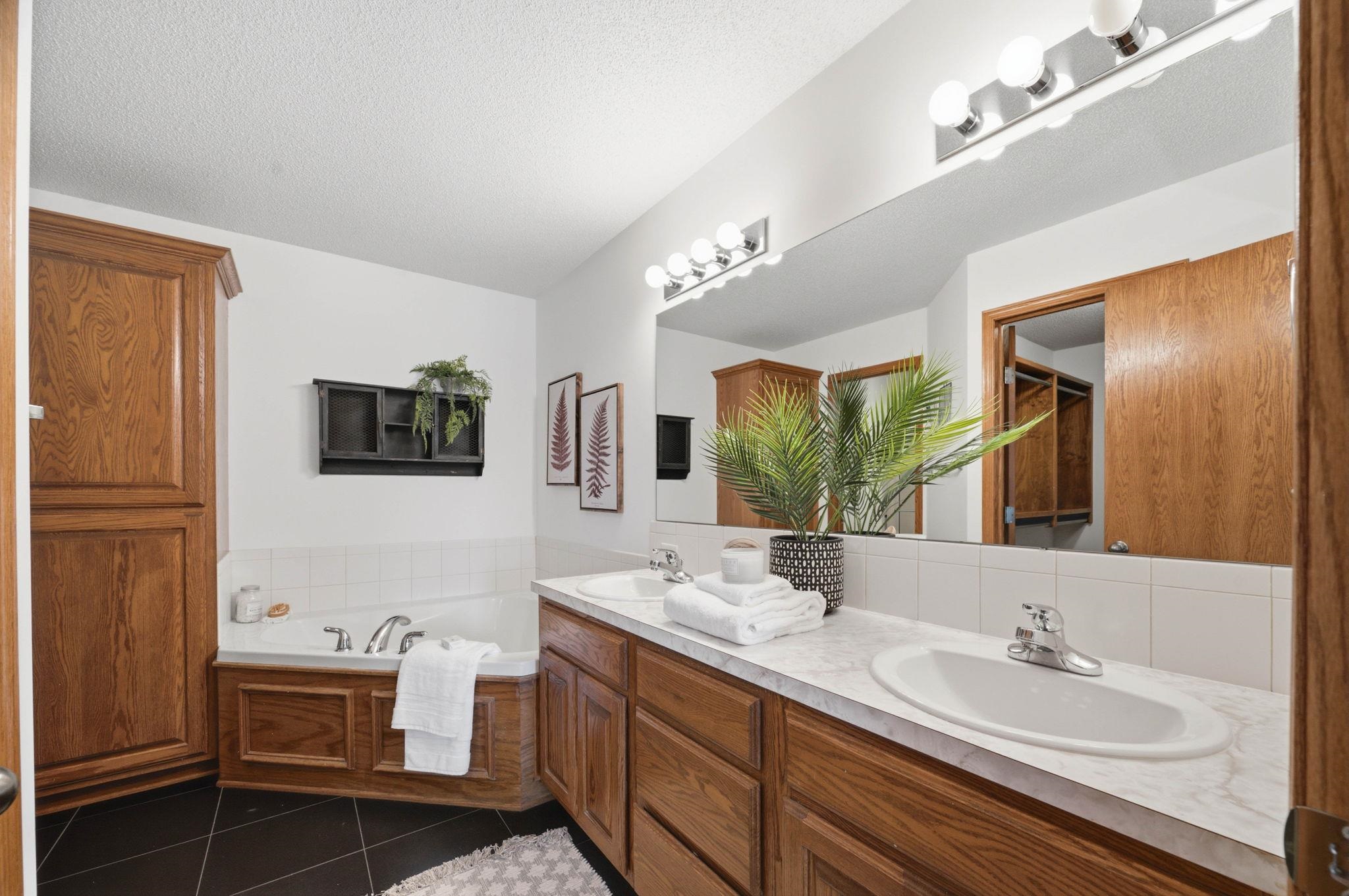 14012 W Highland Springs Ct Property Photo 17