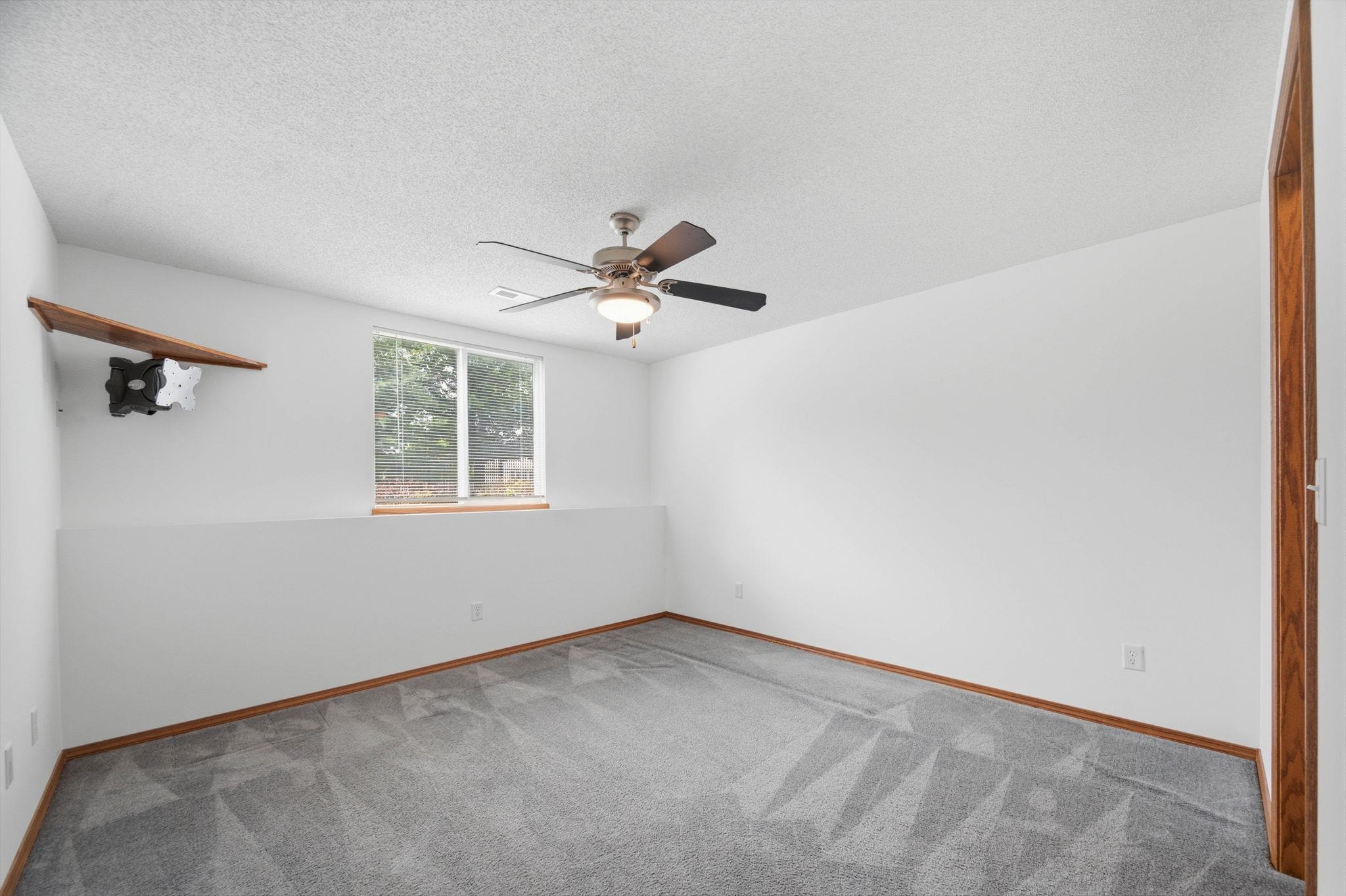 14012 W Highland Springs Ct Property Photo 29