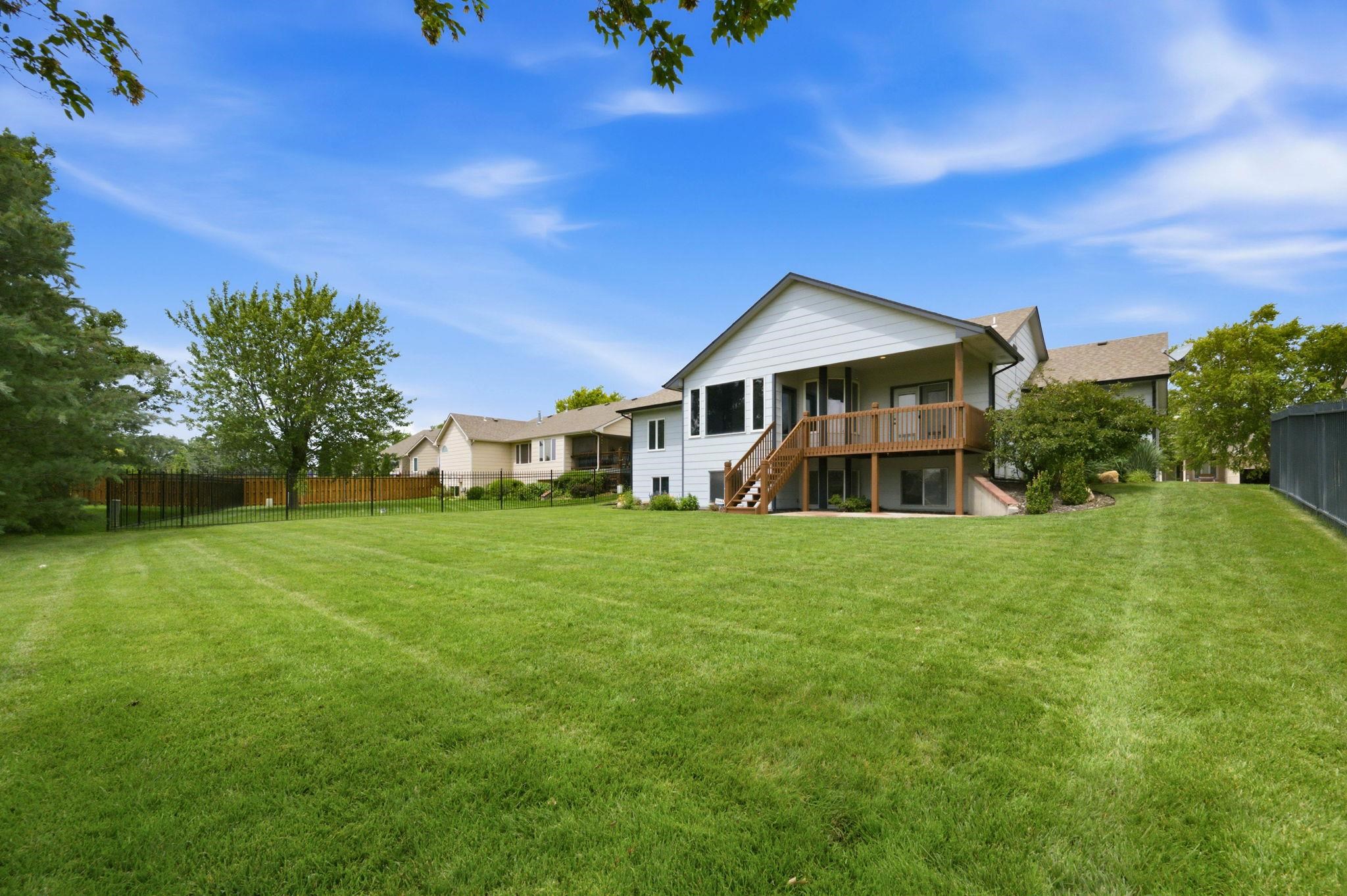 14012 W Highland Springs Ct Property Photo 33