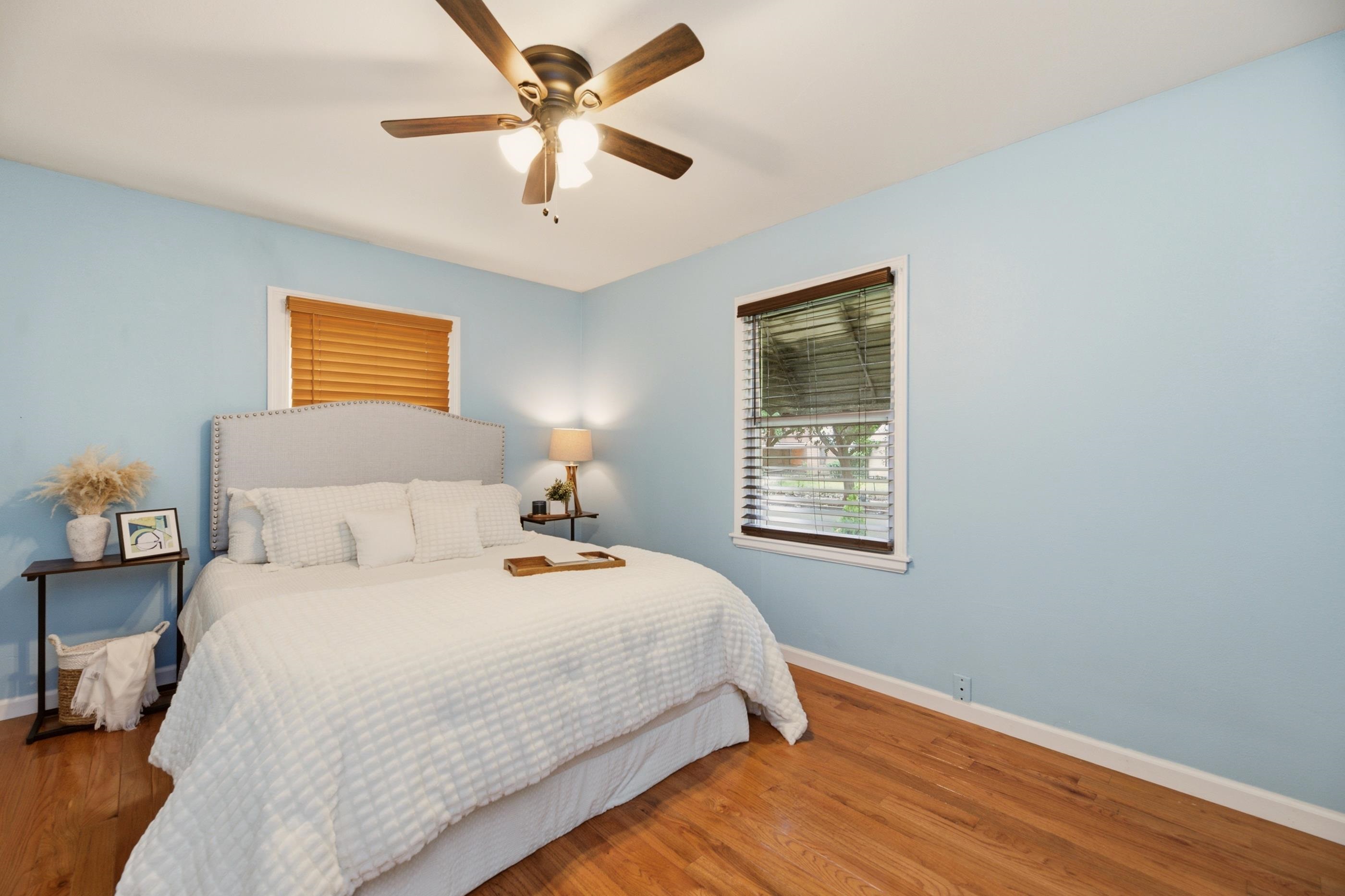 1838 N Green Property Photo 11