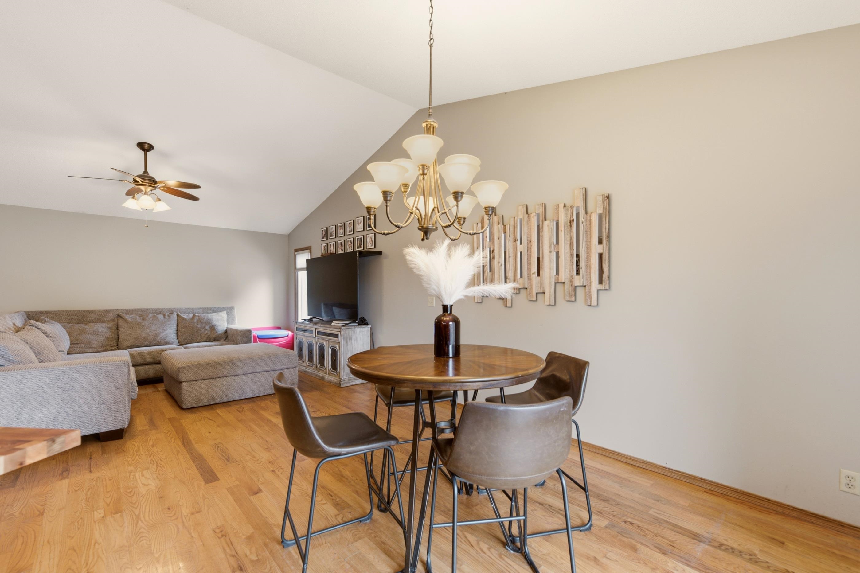 1308 W Loring Property Photo 15