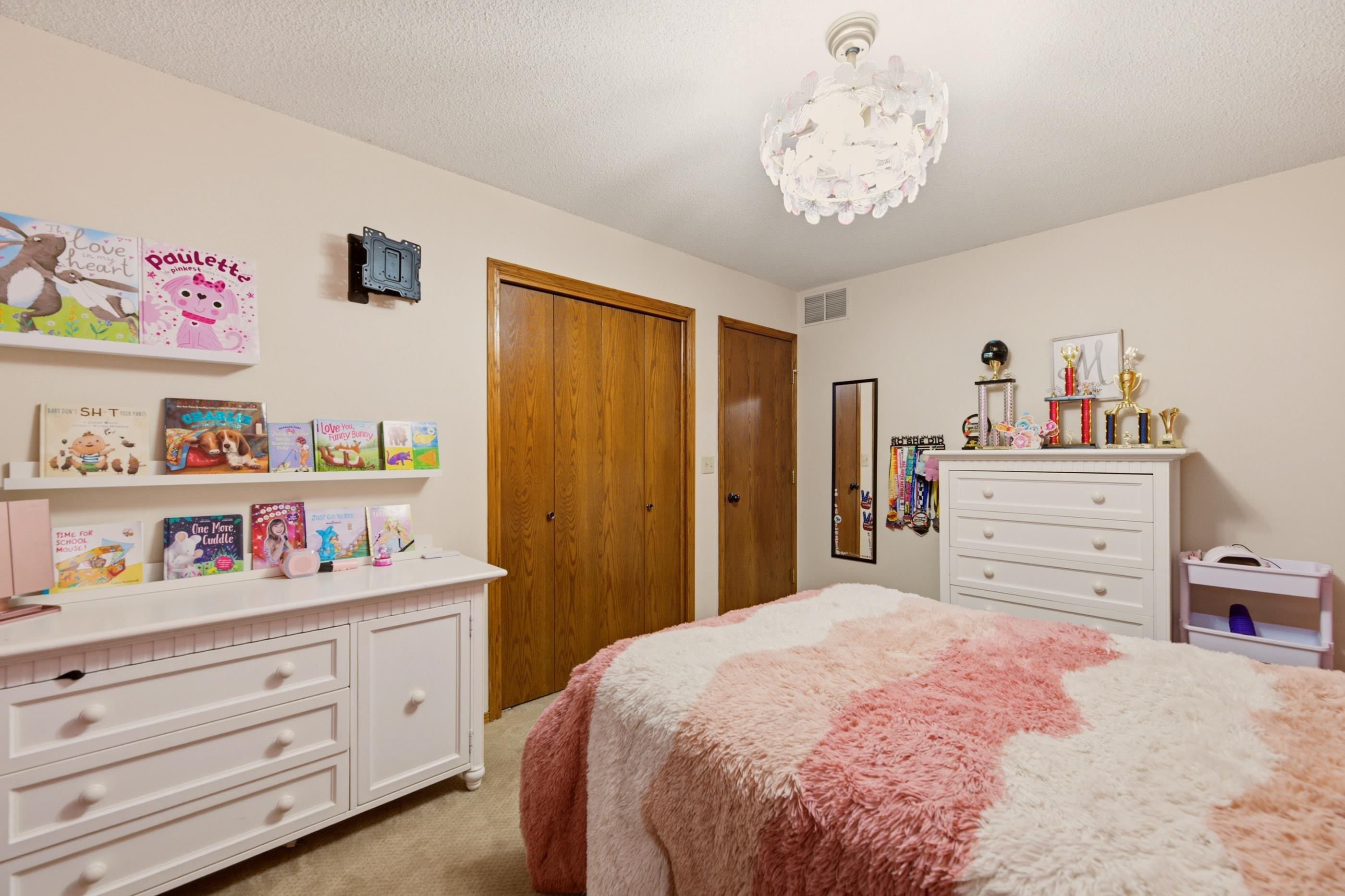 1308 W Loring Property Photo 26