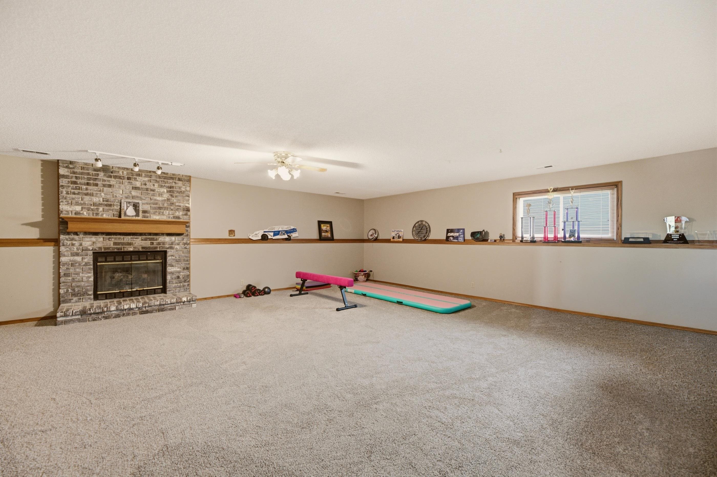 1308 W Loring Property Photo 29