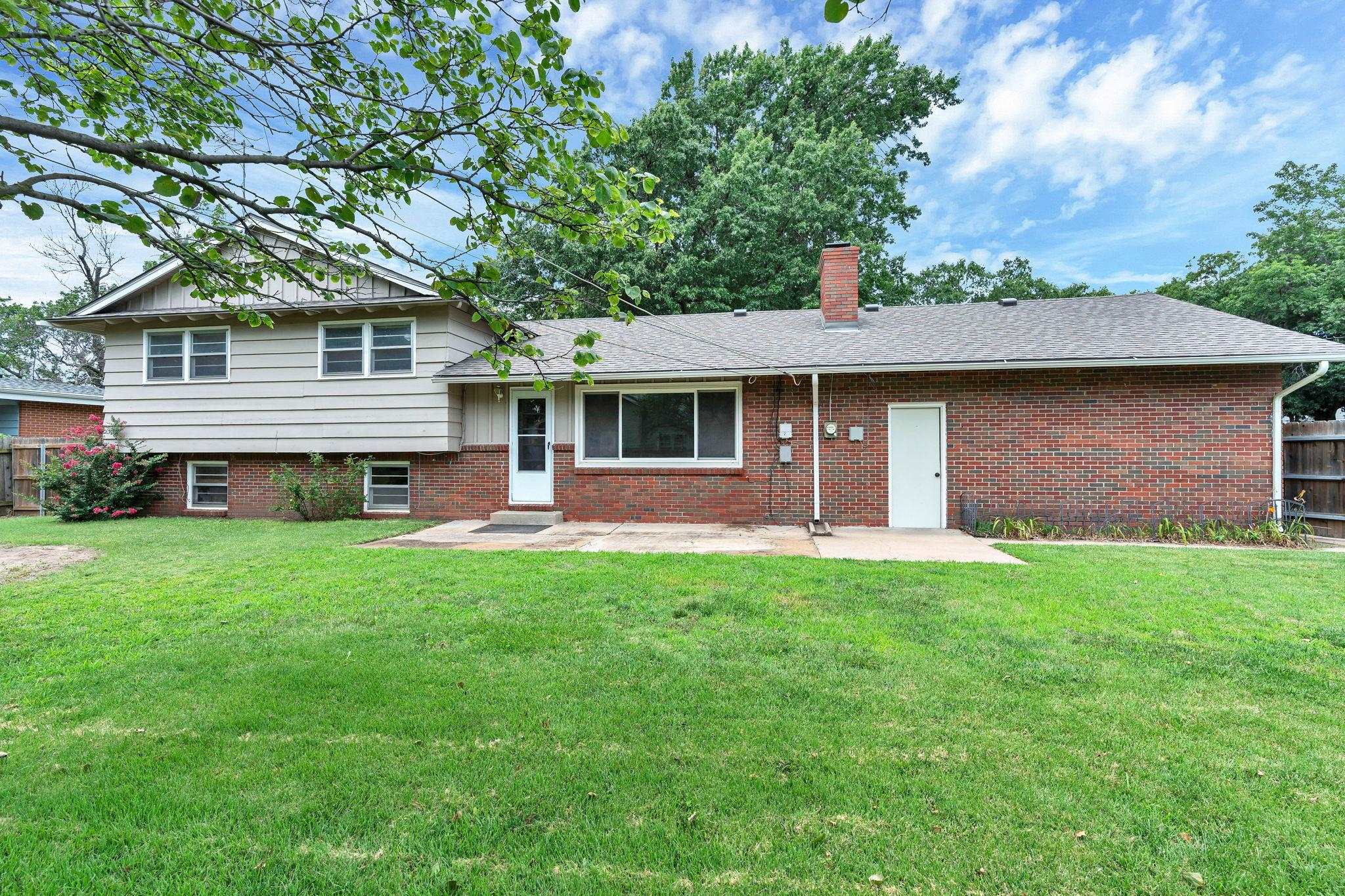 1210 N Farmstead St Property Photo 26
