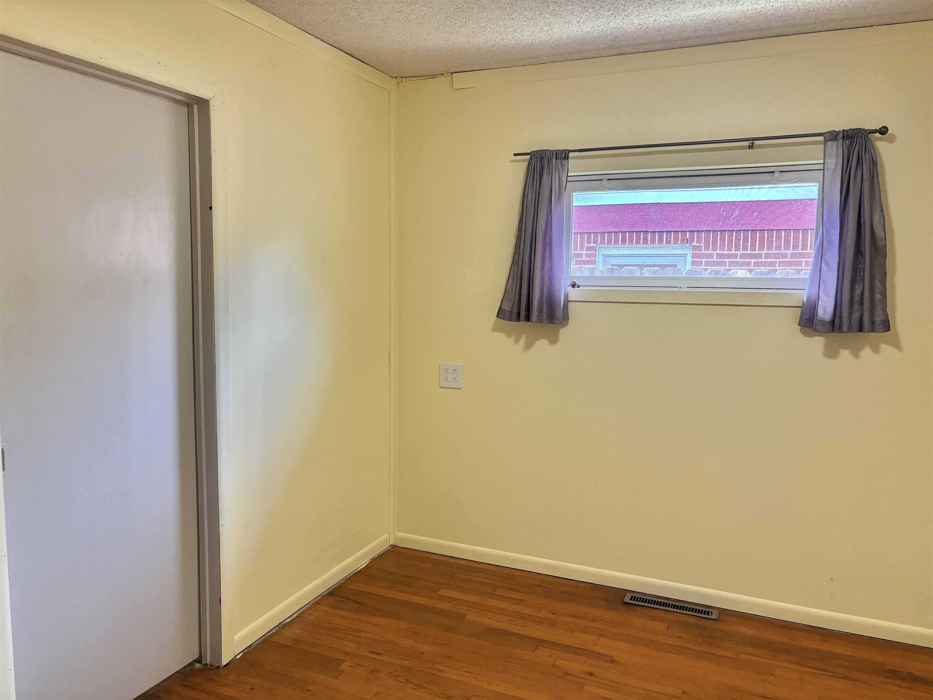 1772 S Clifton Property Photo 11