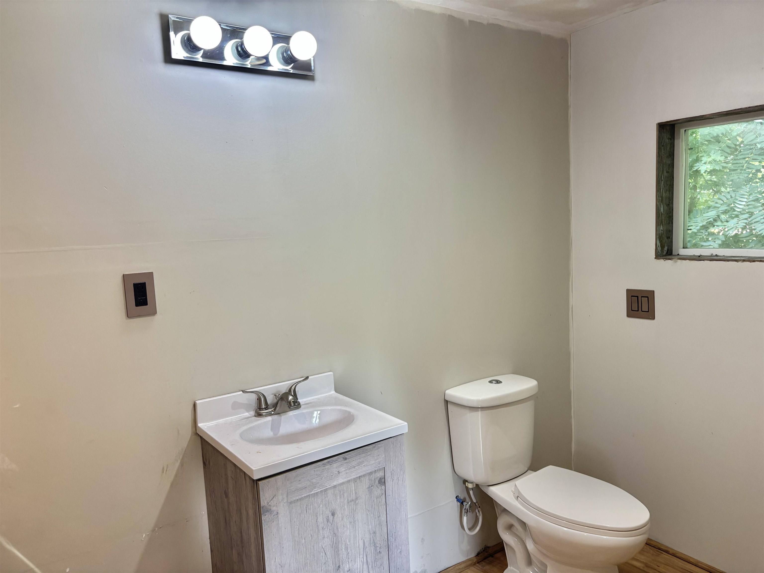 1772 S Clifton Property Photo 14