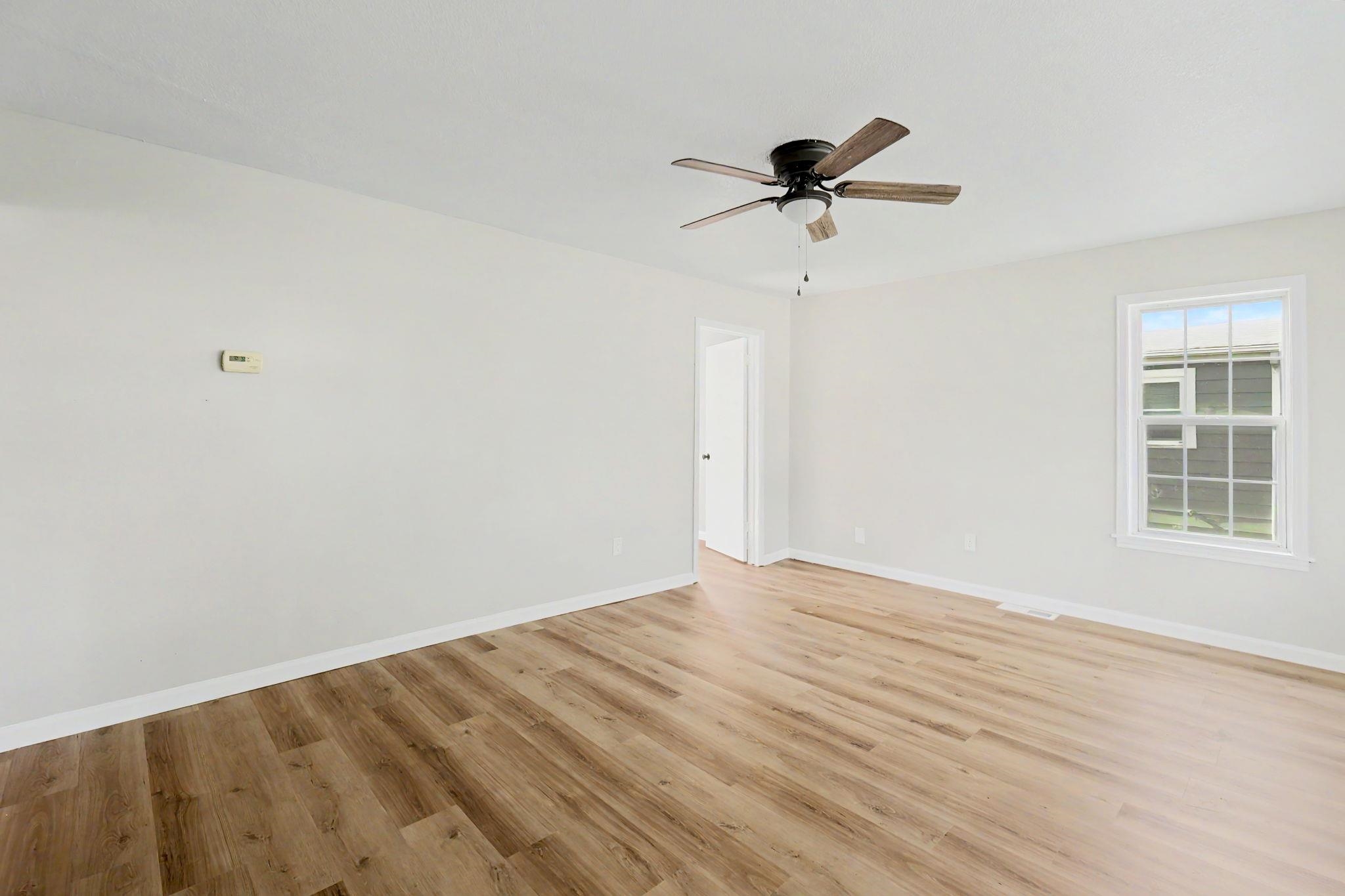 104 N Jackson Ave Property Photo 9