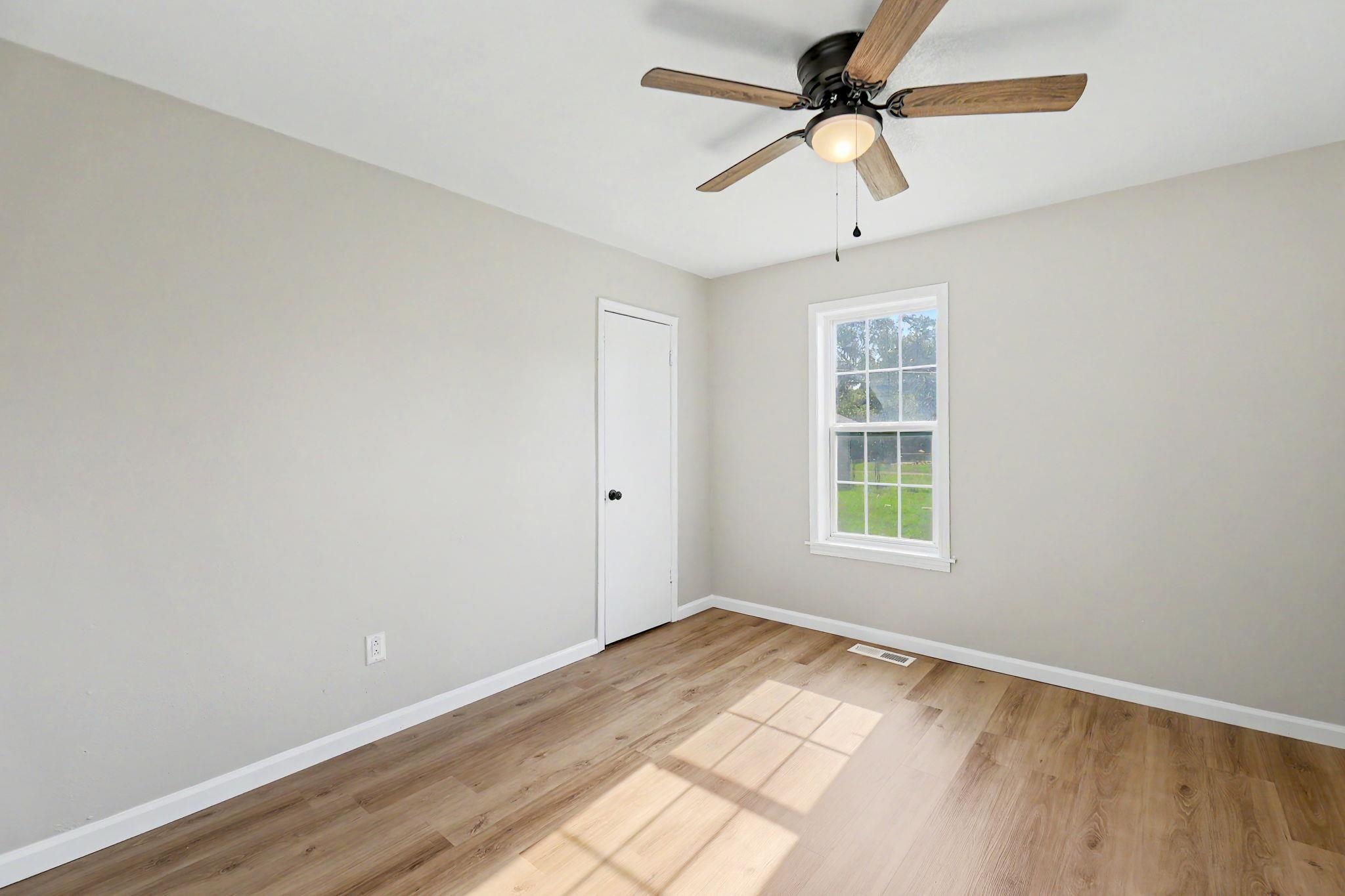 104 N Jackson Ave Property Photo 16