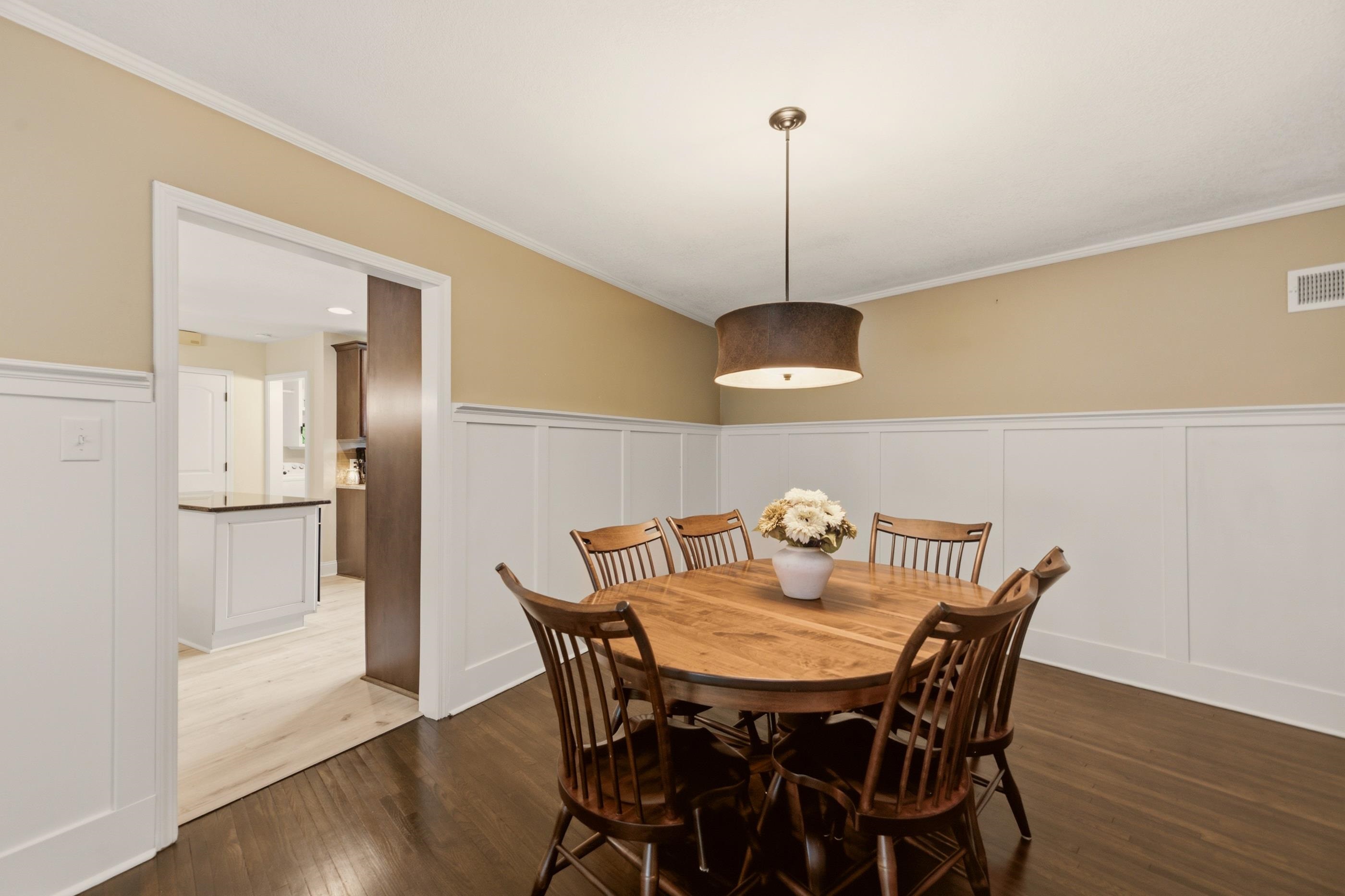 9 W Rolling Hills Dr Property Photo 10