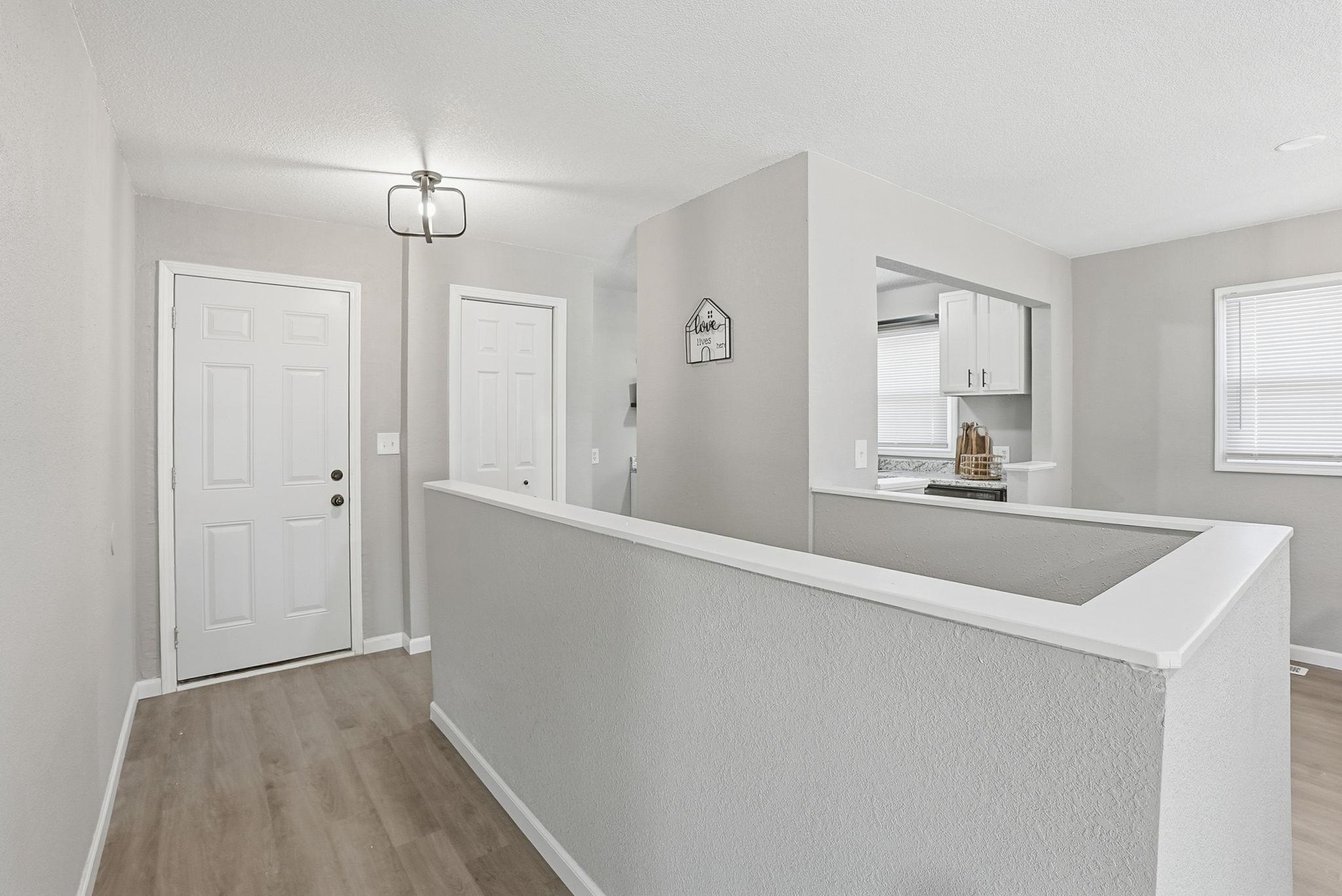 500 S Derby Property Photo 4