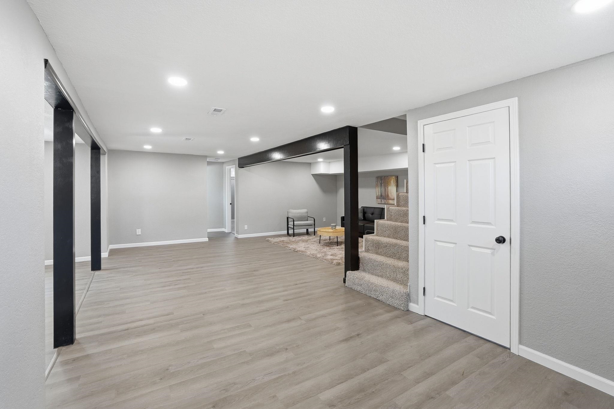 500 S Derby Property Photo 14