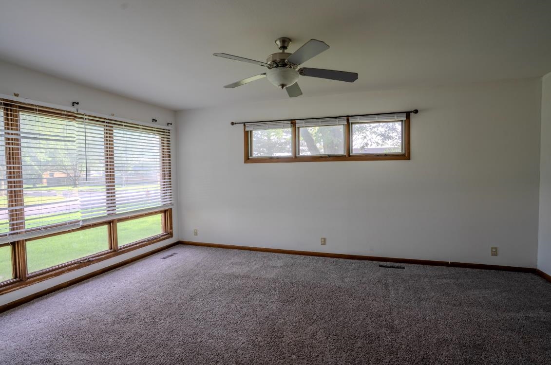 320 W College Ave Property Photo 6