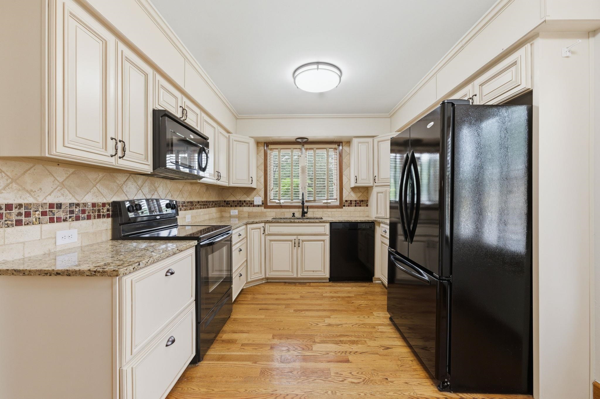 1506 N Caddy Property Photo 8