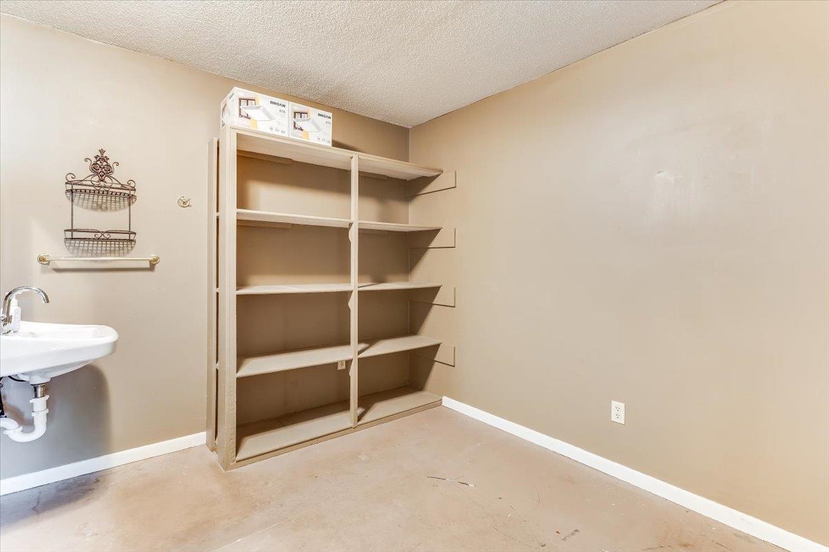 5434 S Washington Ave Property Photo 22