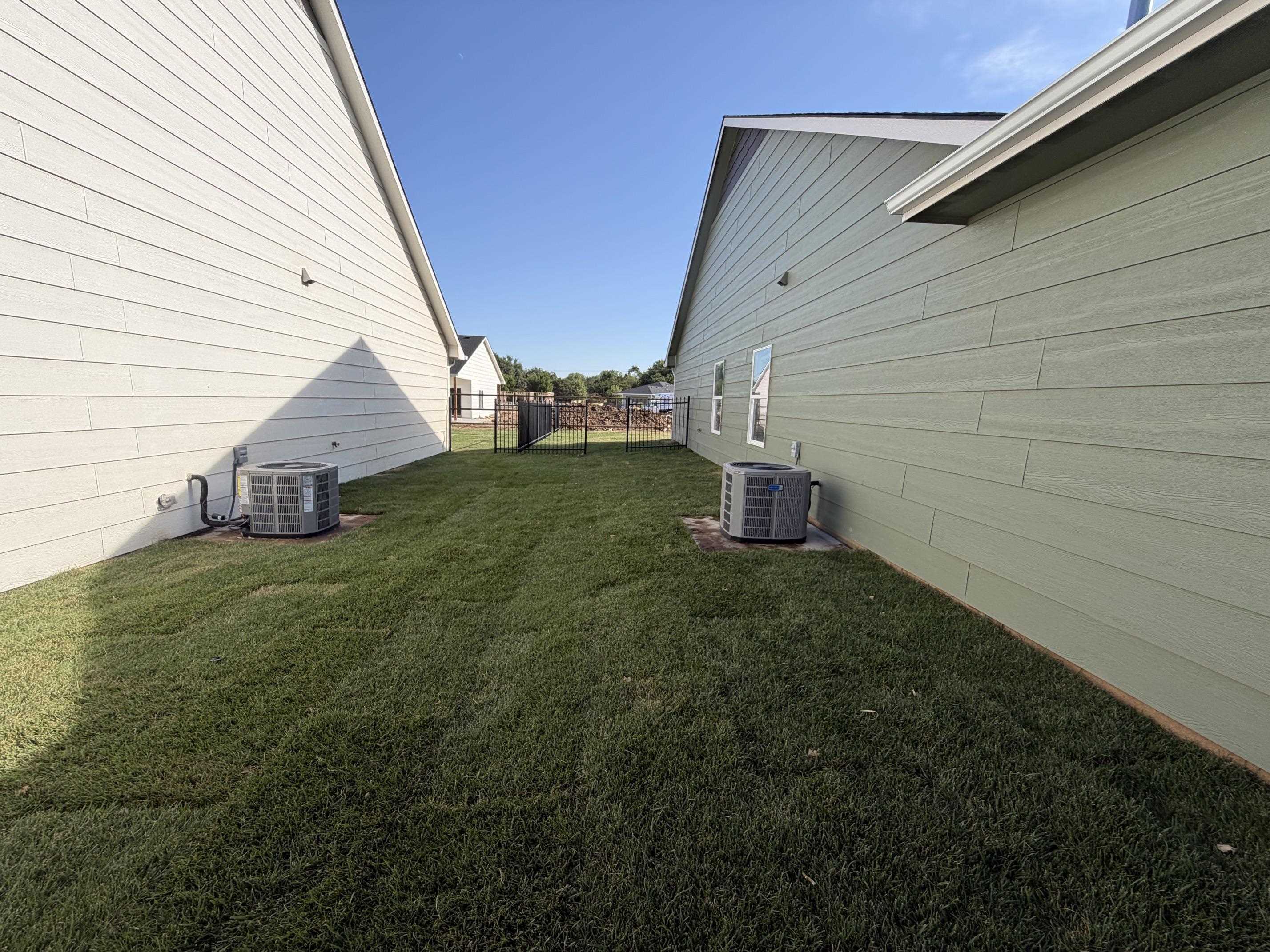 761 N Wheatland St Property Photo 3