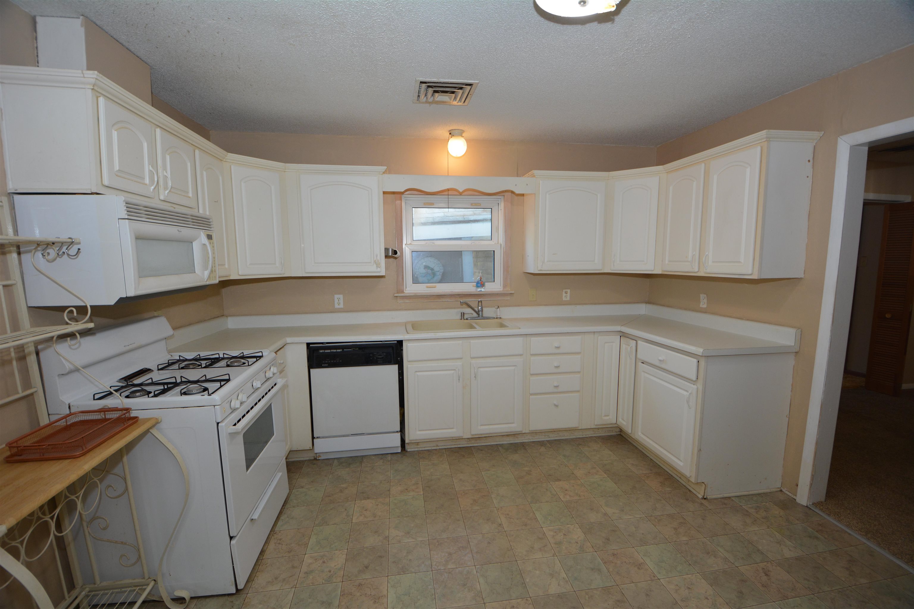 216 N Blankenship Rd Property Photo 5