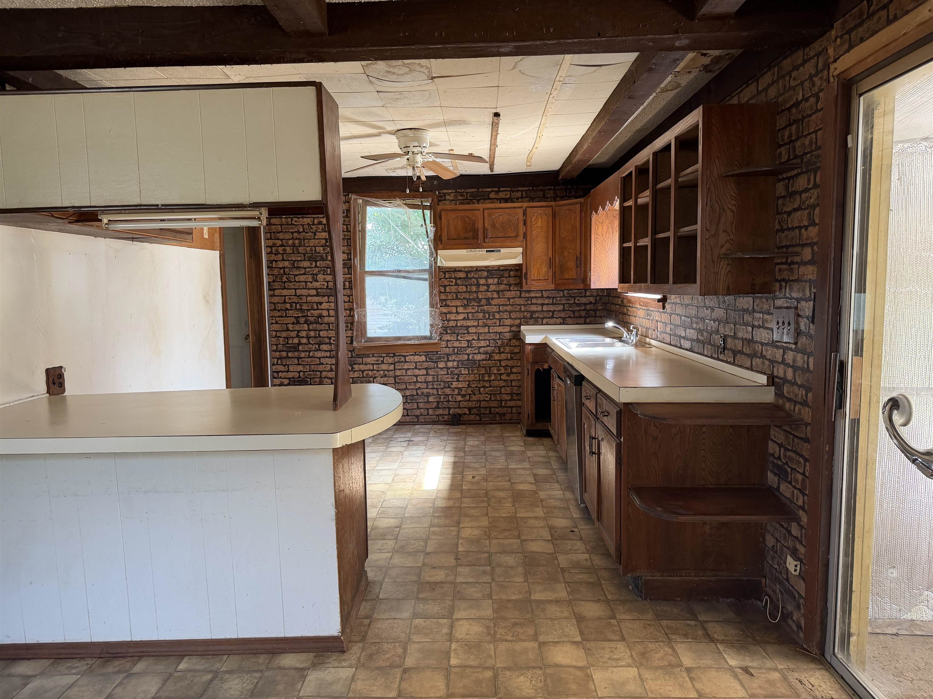 521 N Mulberry St Property Photo 6