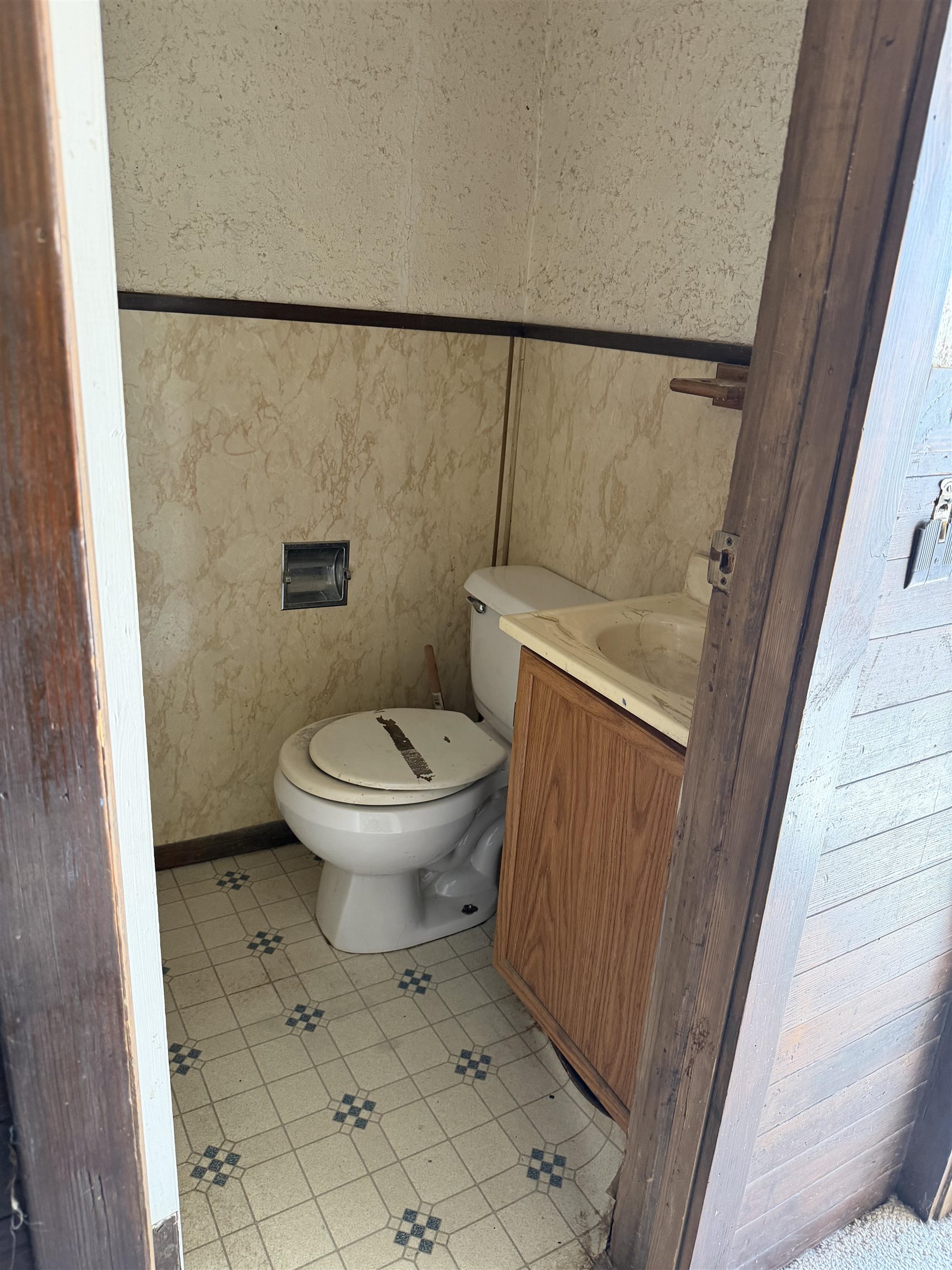 521 N Mulberry St Property Photo 16