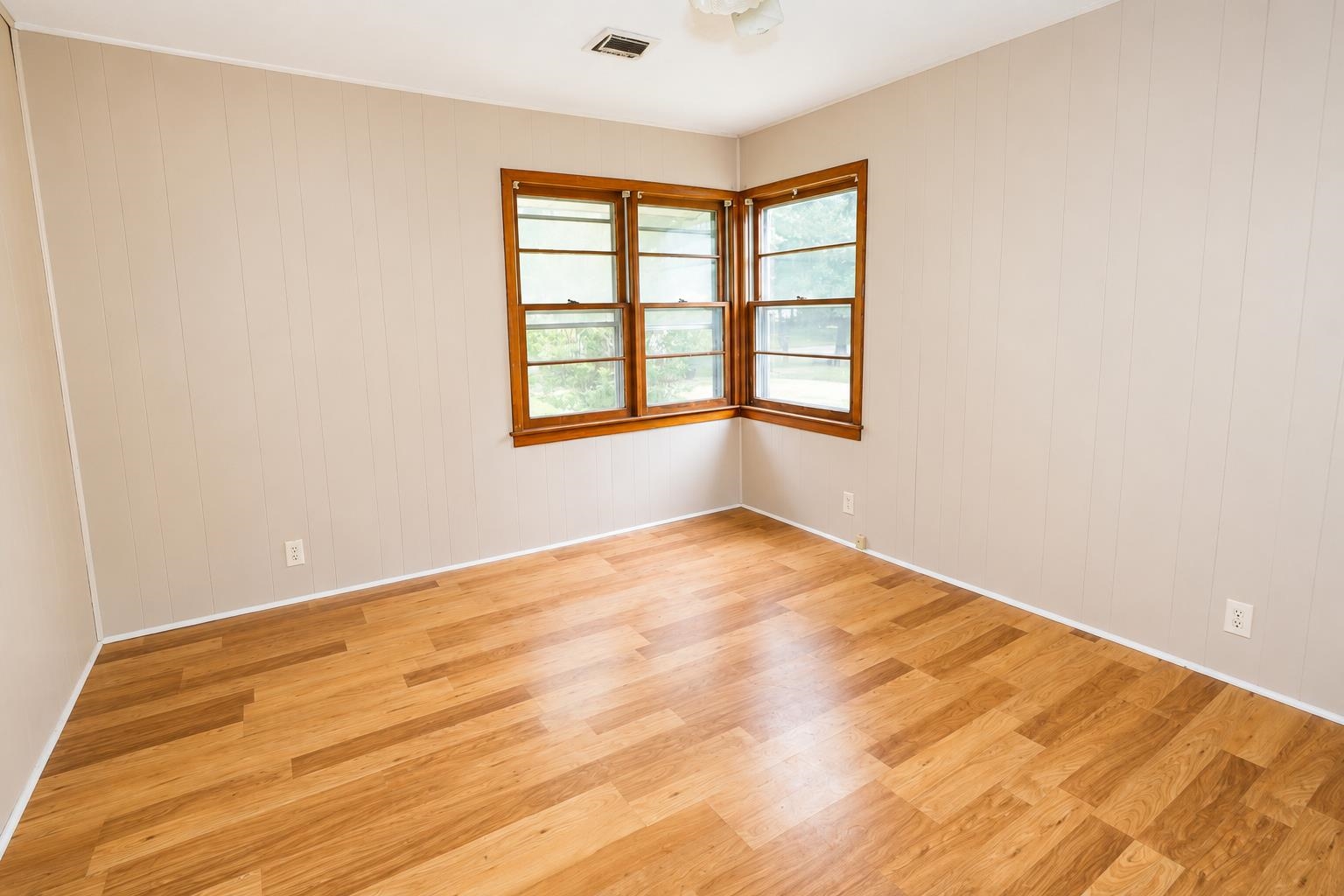 412 N Washington Property Photo 6