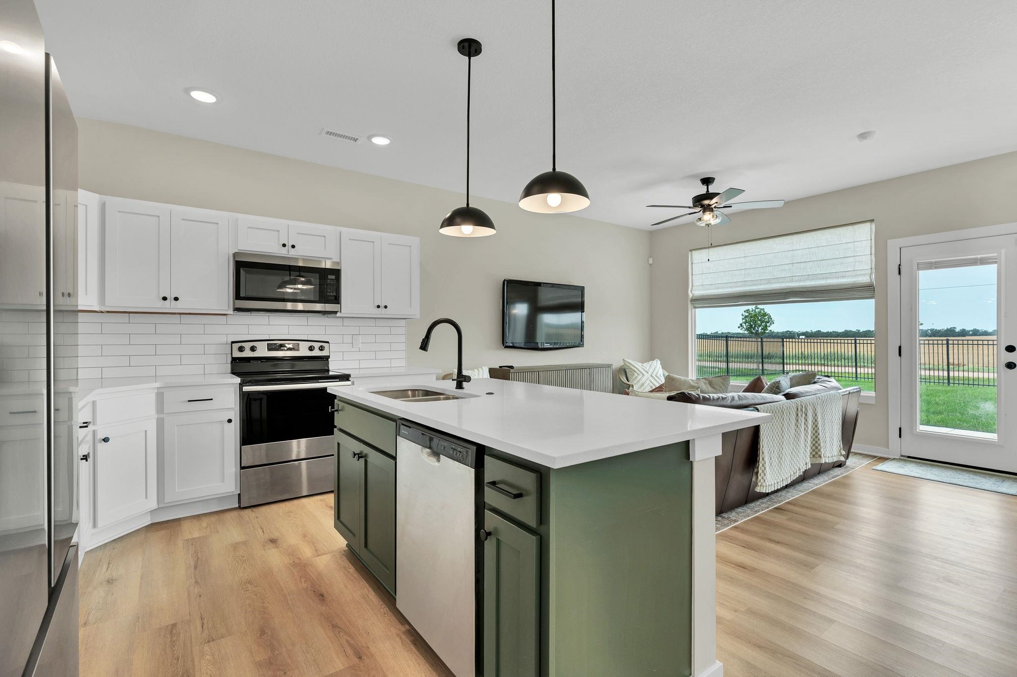 12178 W Swift Fox Property Photo 6
