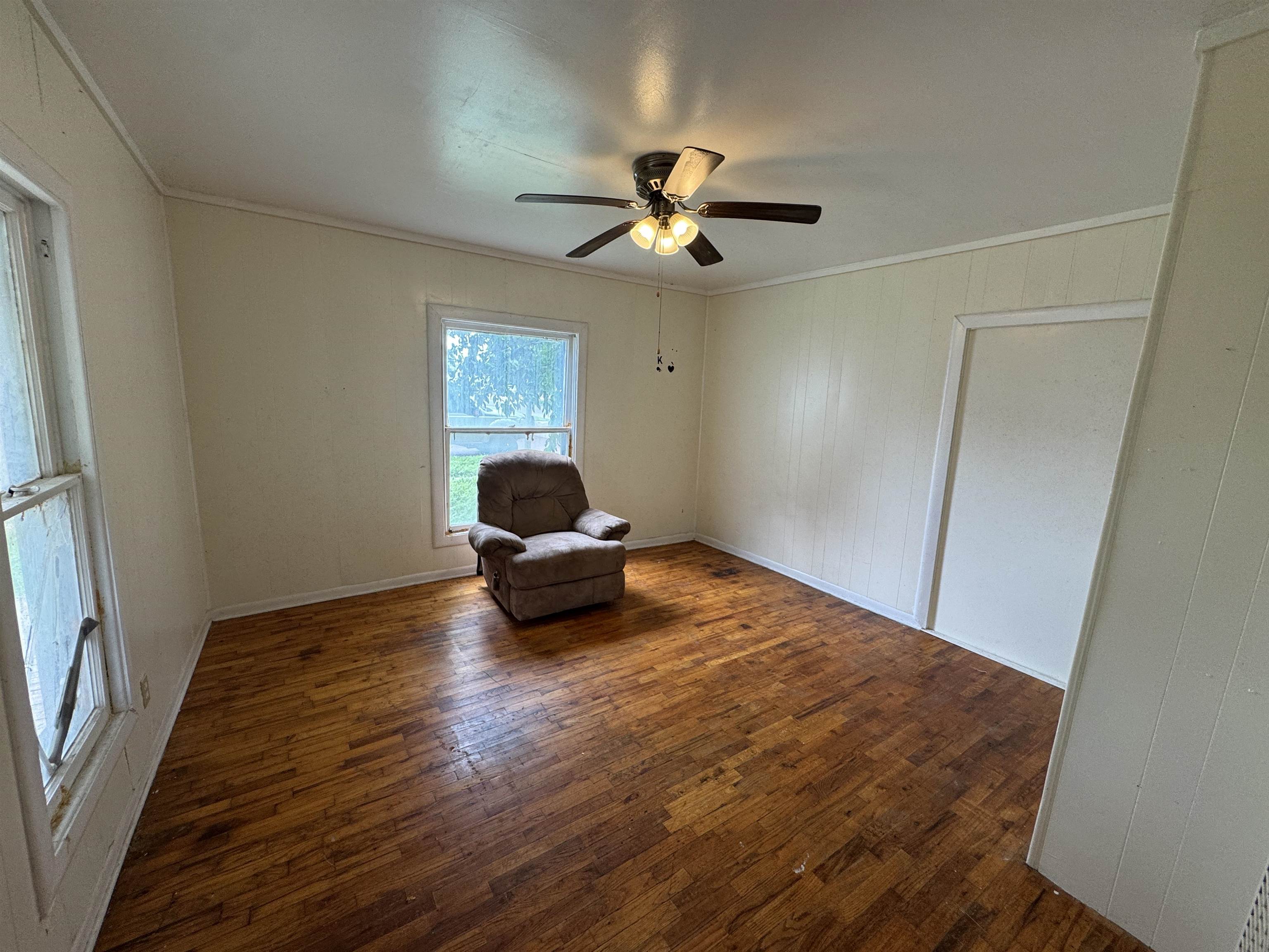 120 W 7th Property Photo 2