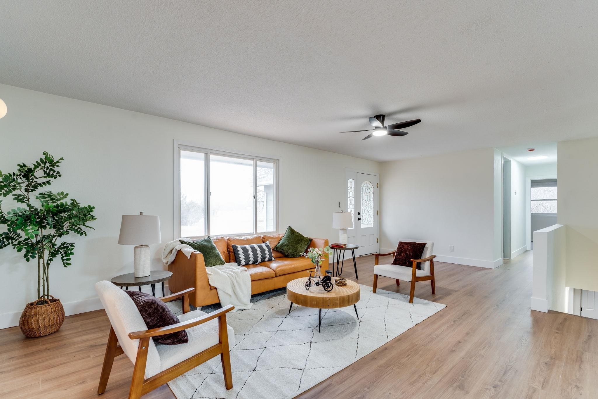 14511 W Selma Property Photo 2