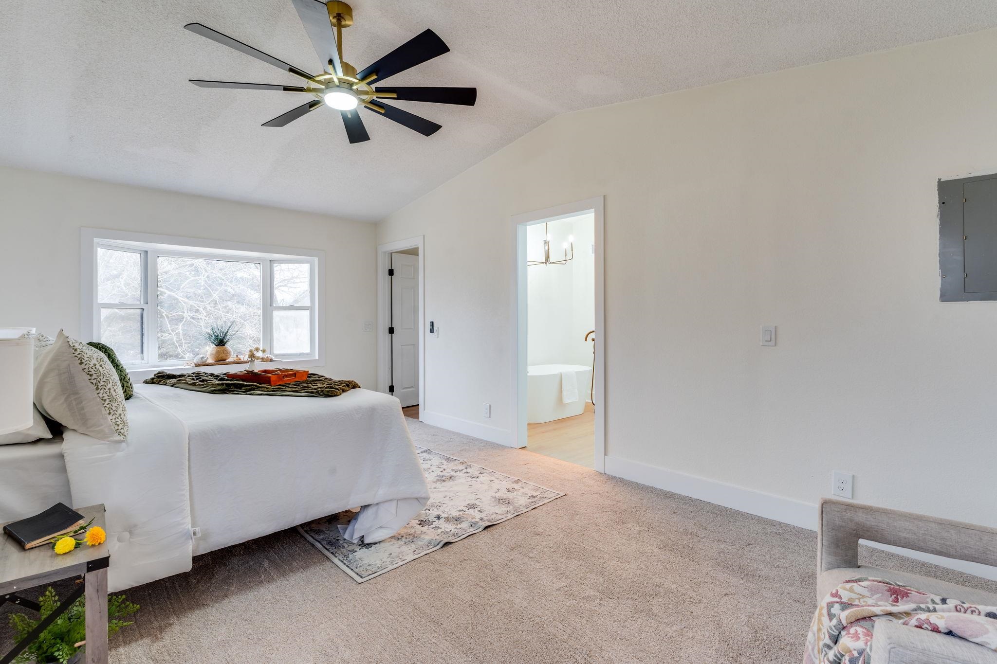 14511 W Selma Property Photo 11