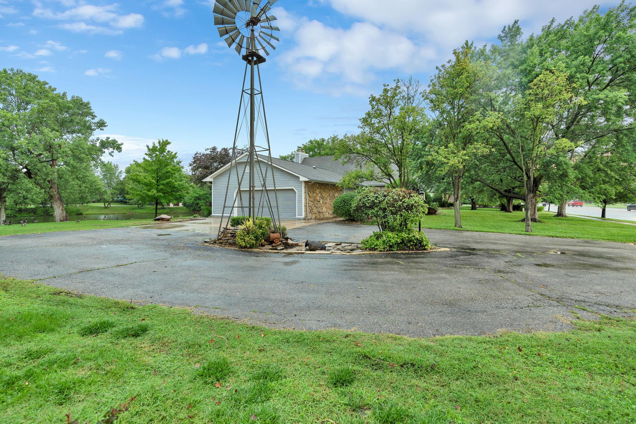 1340 S Greenwich Property Photo 3