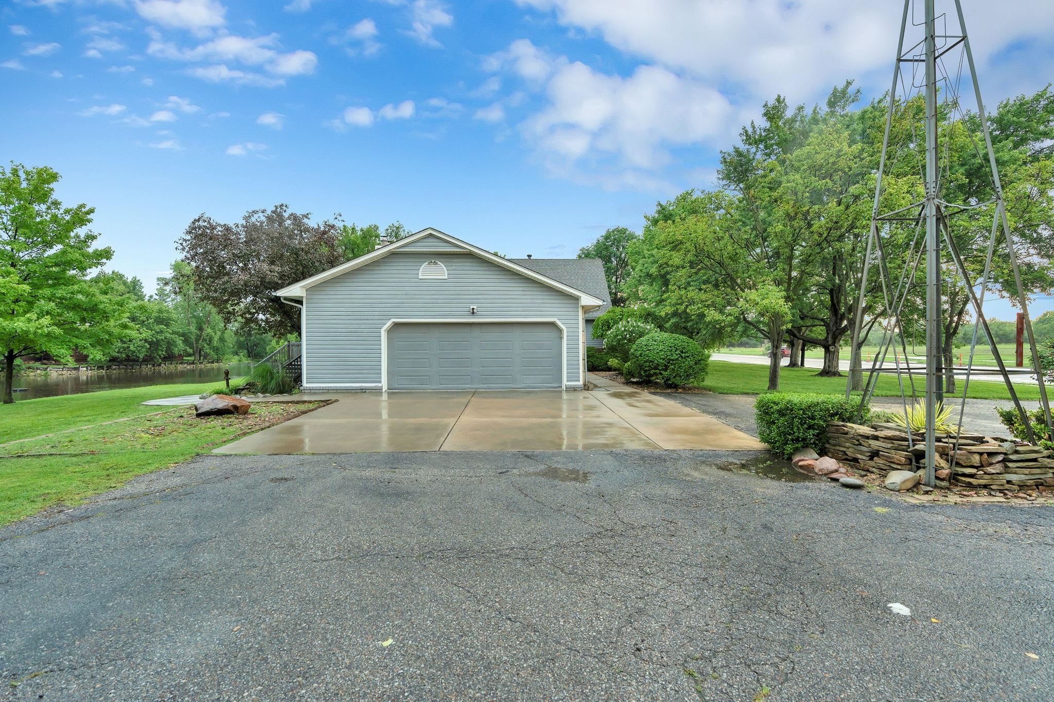 1340 S Greenwich Property Photo 4