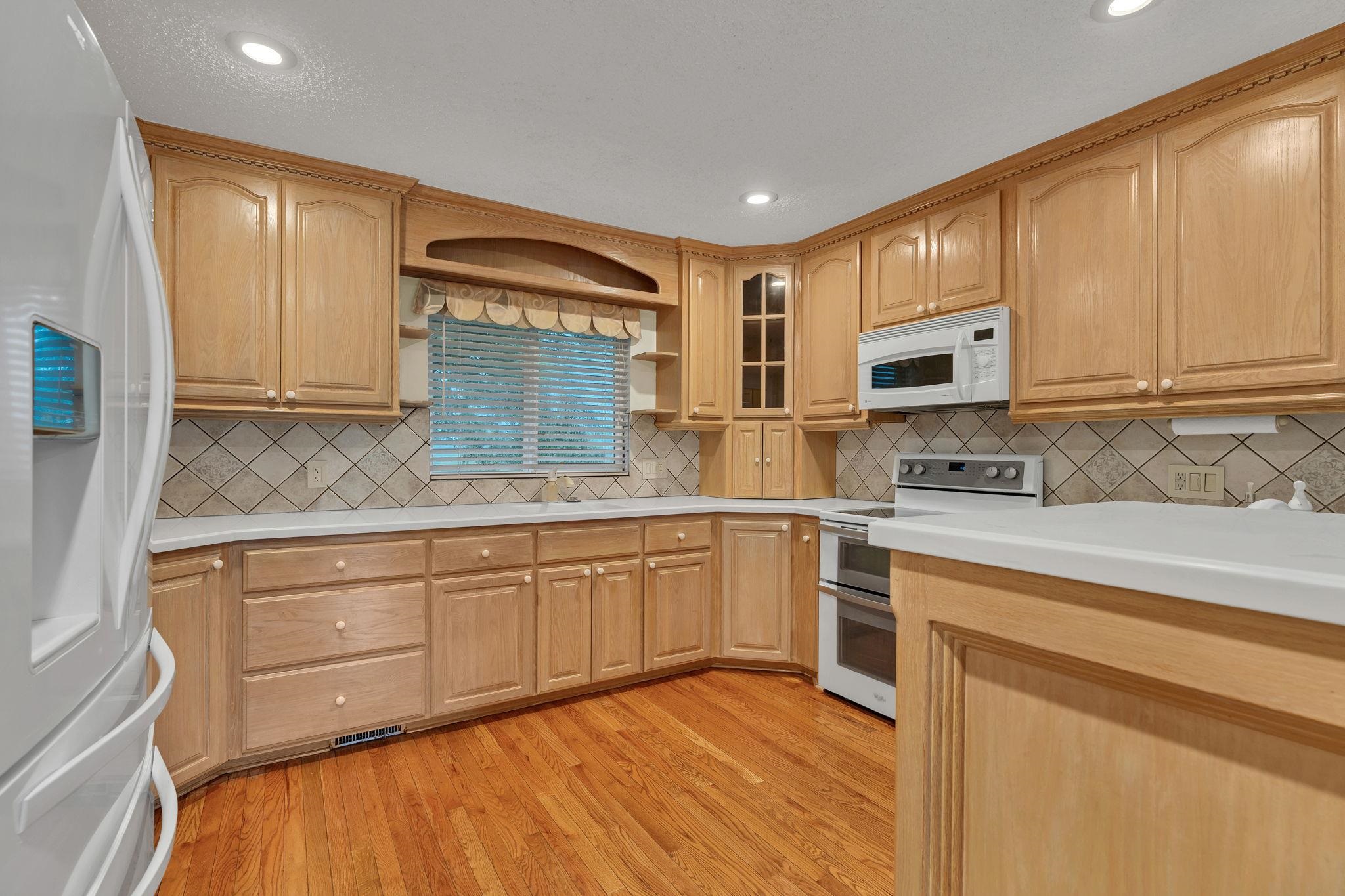 1340 S Greenwich Property Photo 8