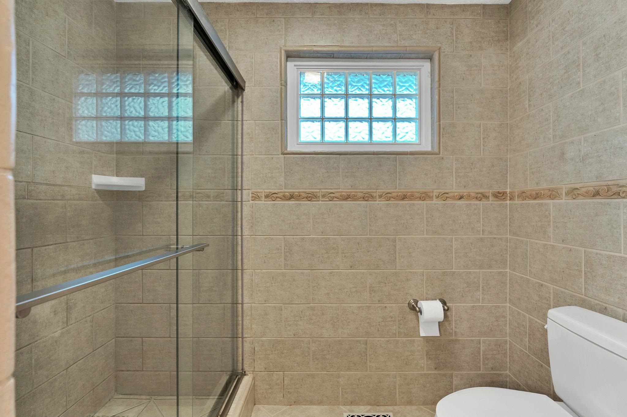 1340 S Greenwich Property Photo 17
