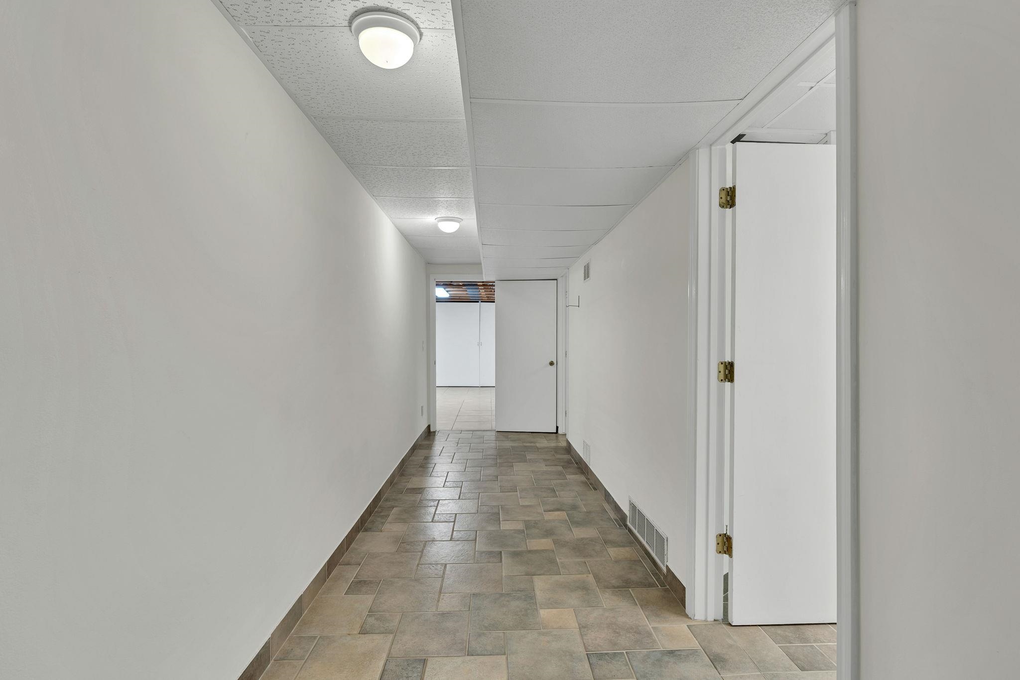 1340 S Greenwich Property Photo 28