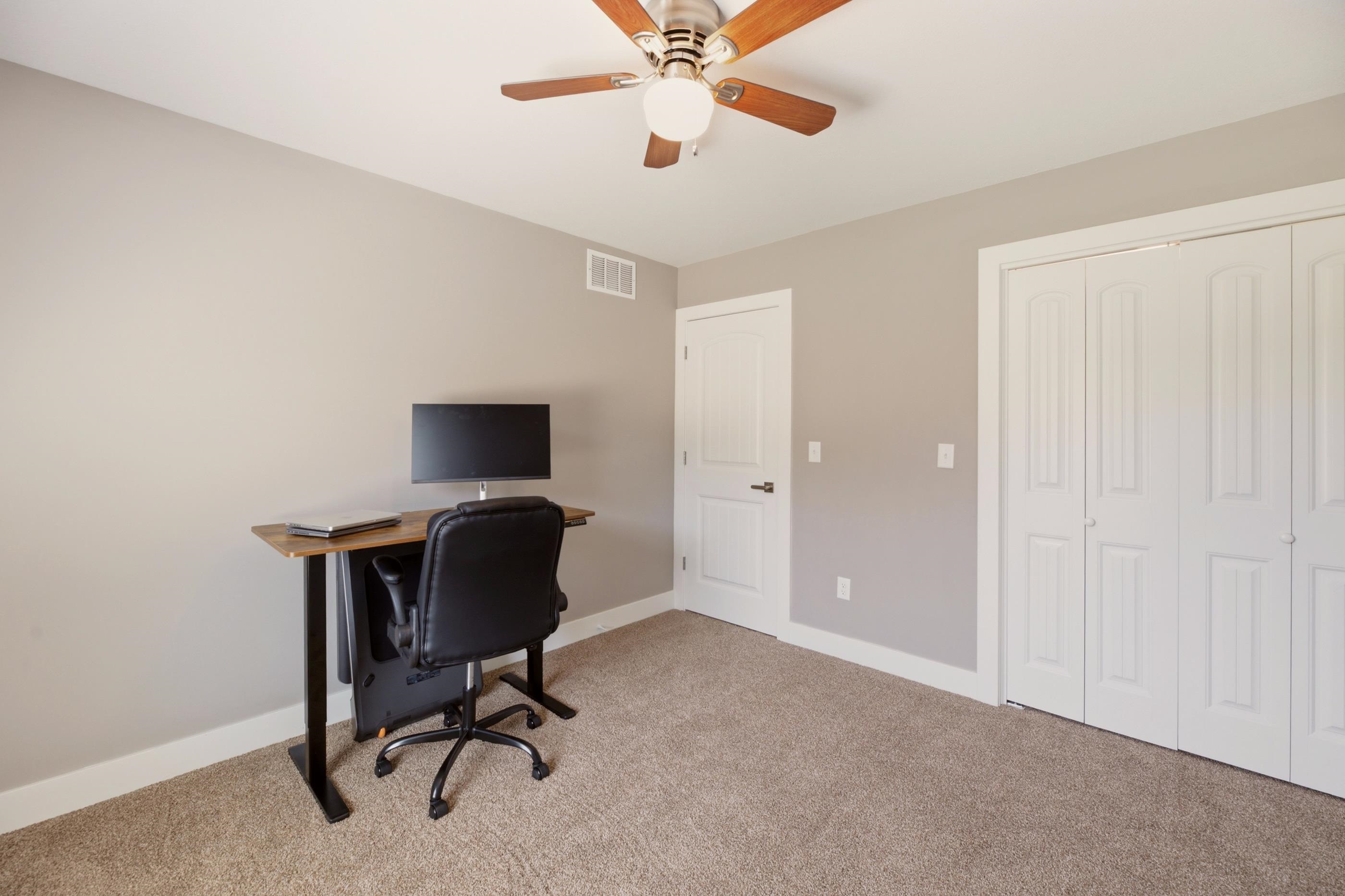 518 N Backwoods Ct Property Photo 16