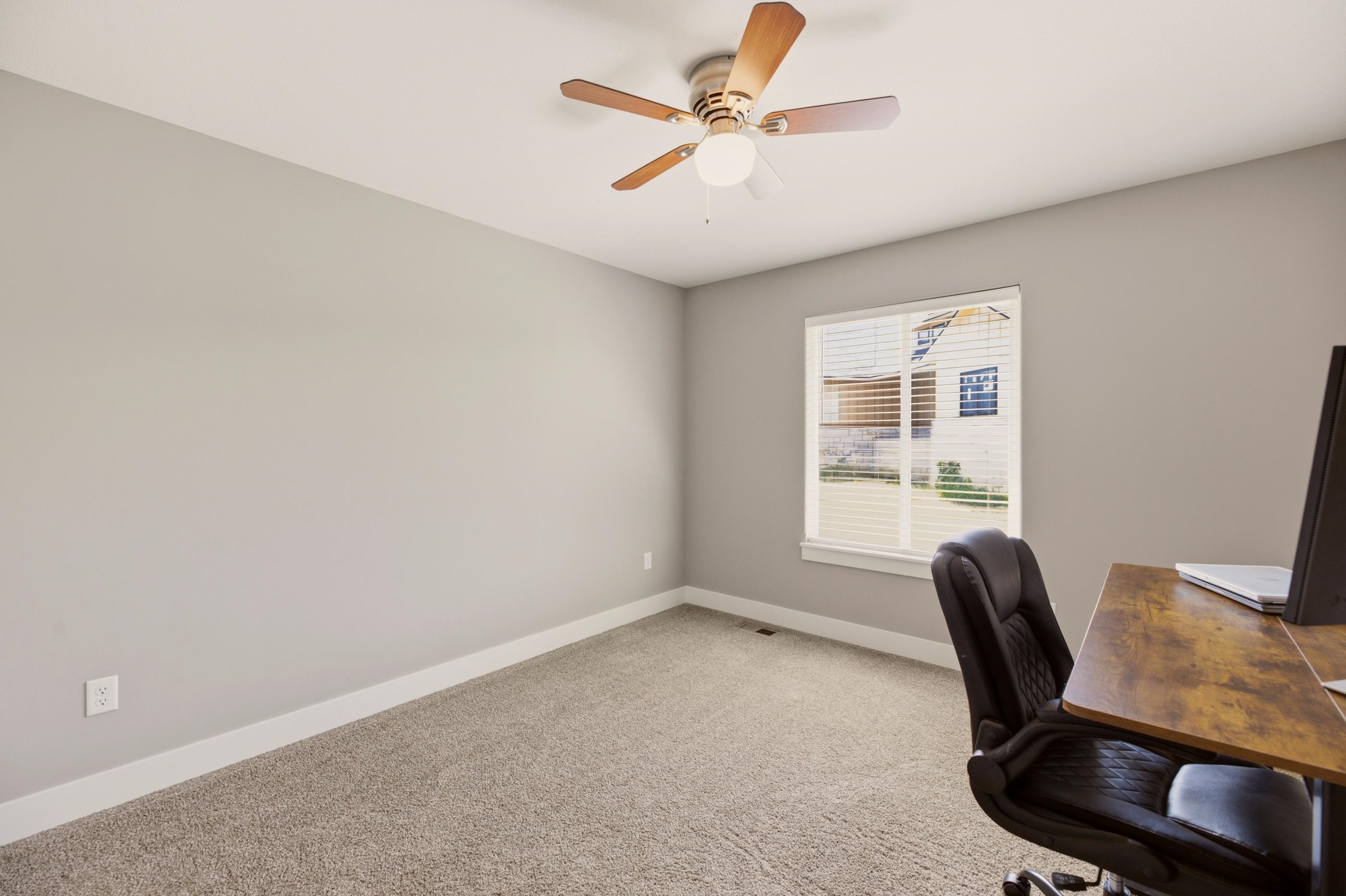 518 N Backwoods Ct Property Photo 17