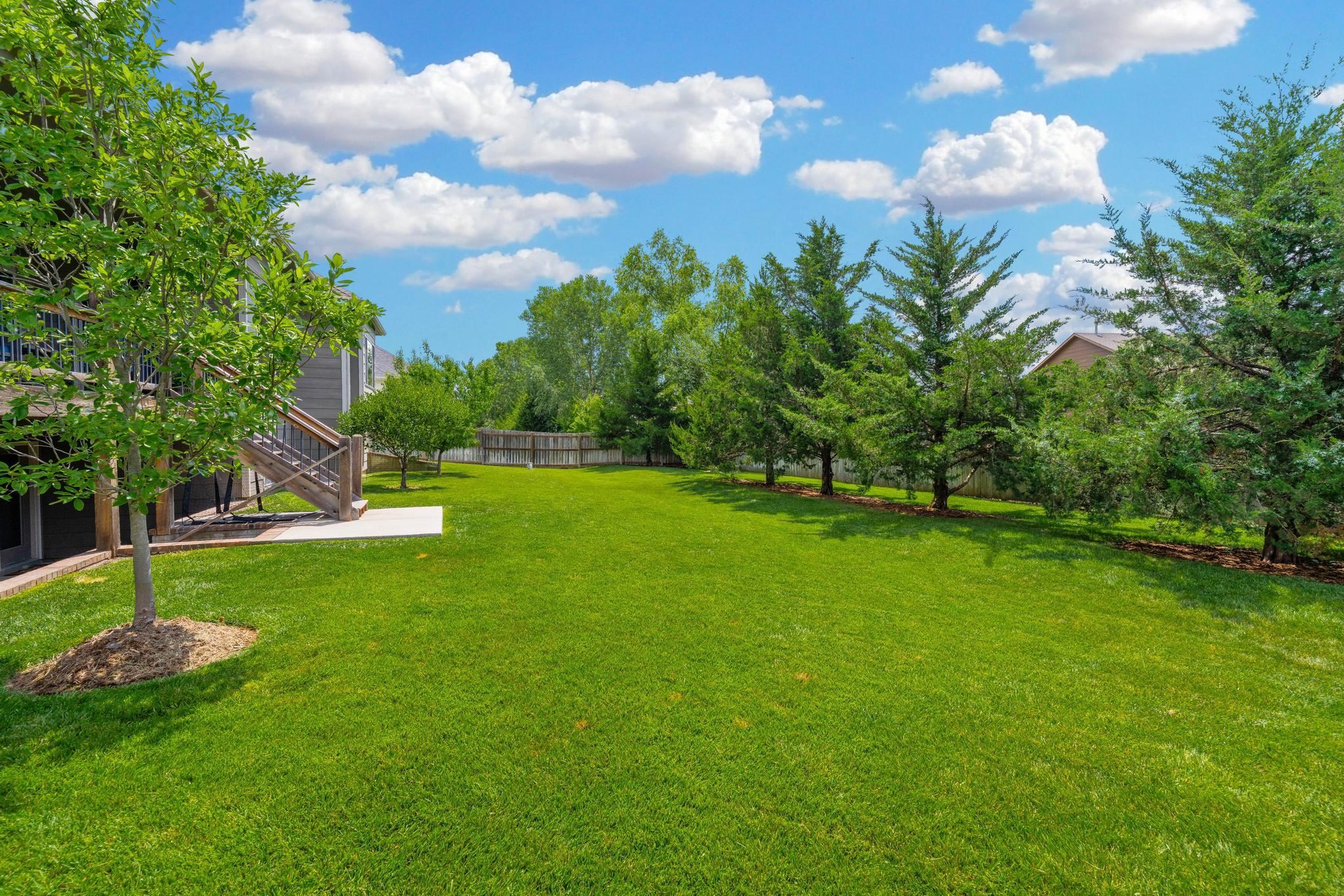 1619 N Lakeside Dr Property Photo 35