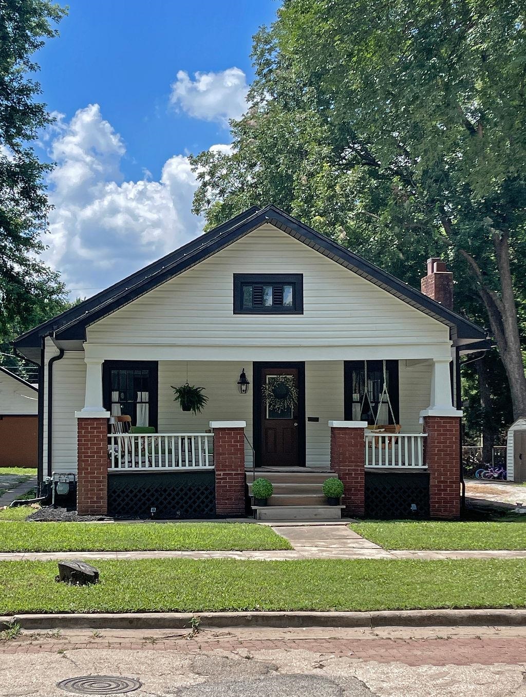 1007 E 14th