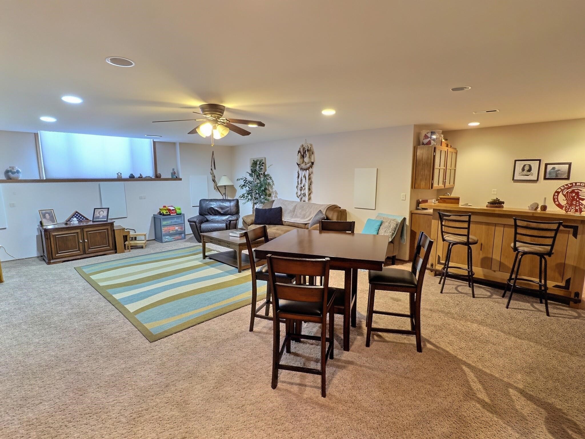 936 E Moss Wood Property Photo 12