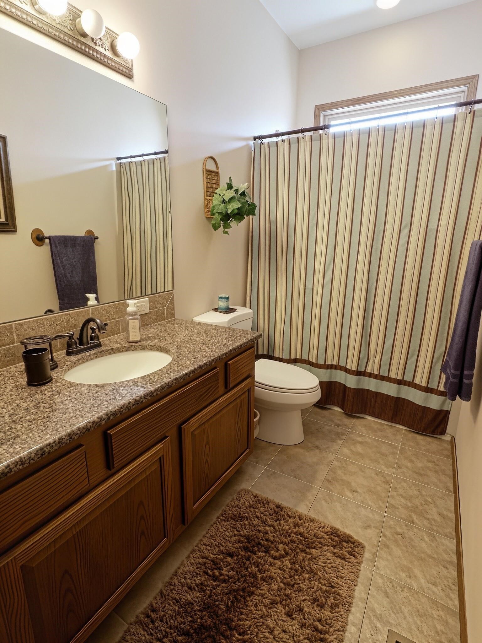 936 E Moss Wood Property Photo 14