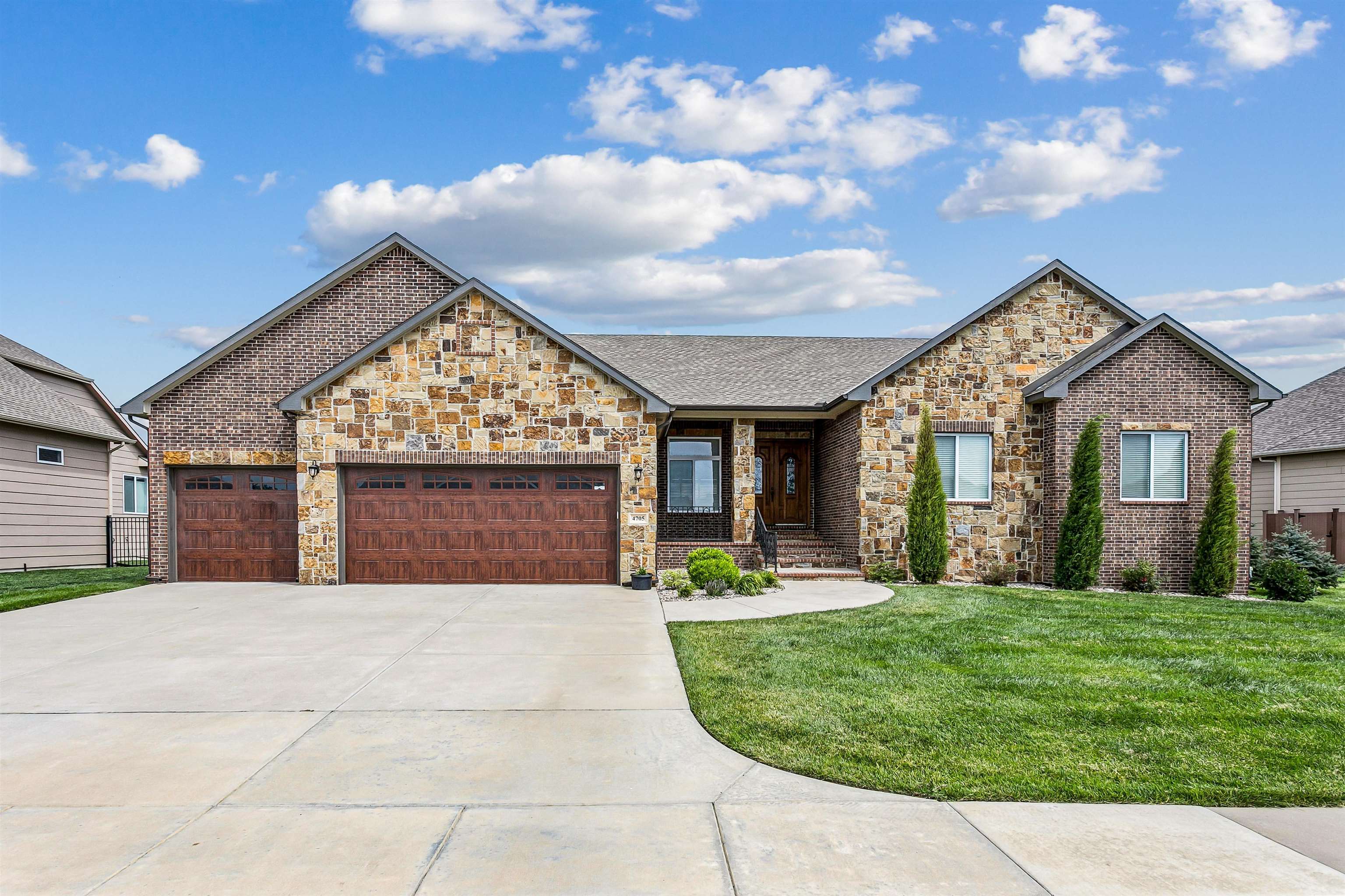 4705 N Elk Creek Dr. Property Photo 1