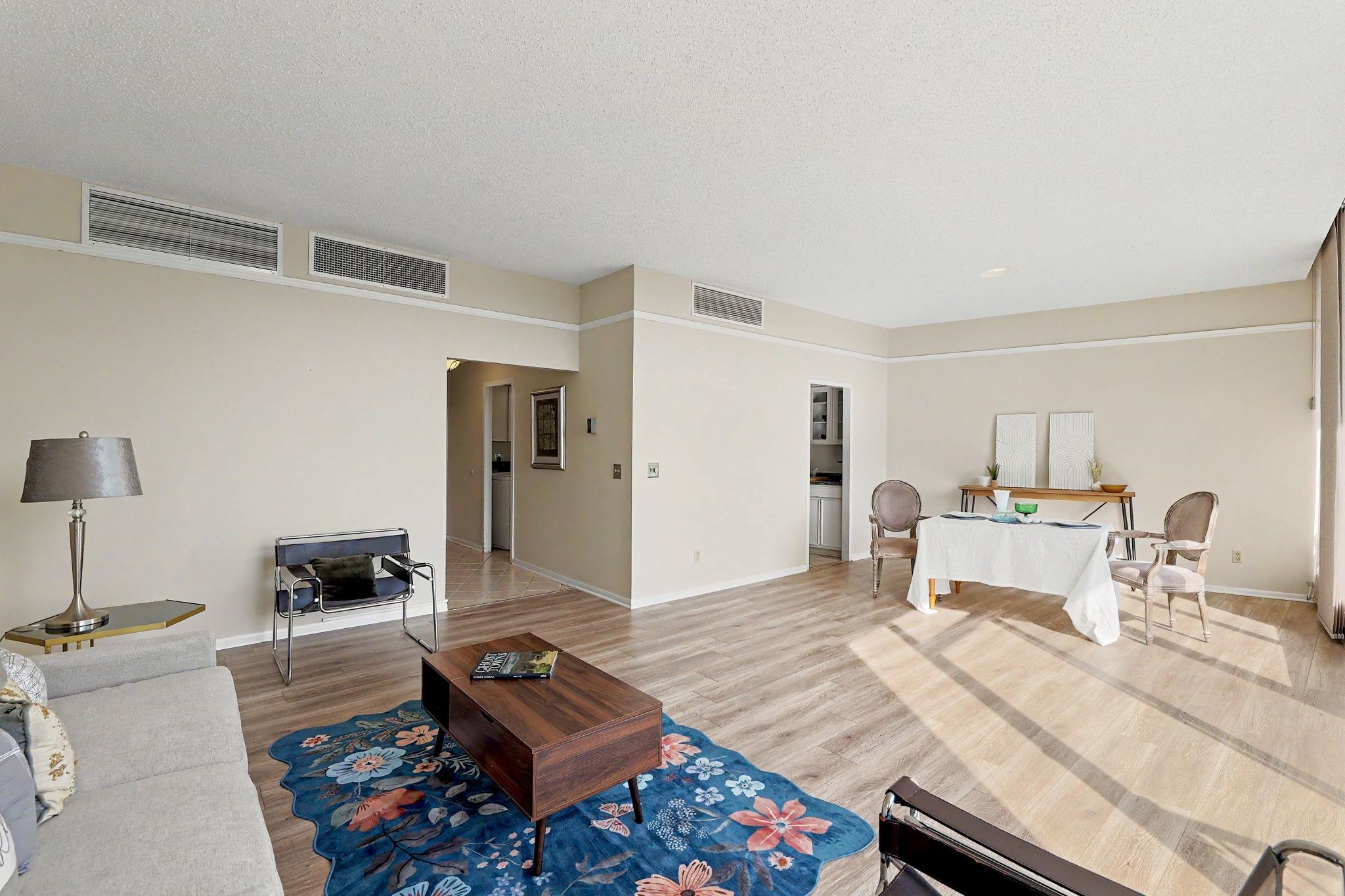 1401 W River Blvd. Property Photo 3