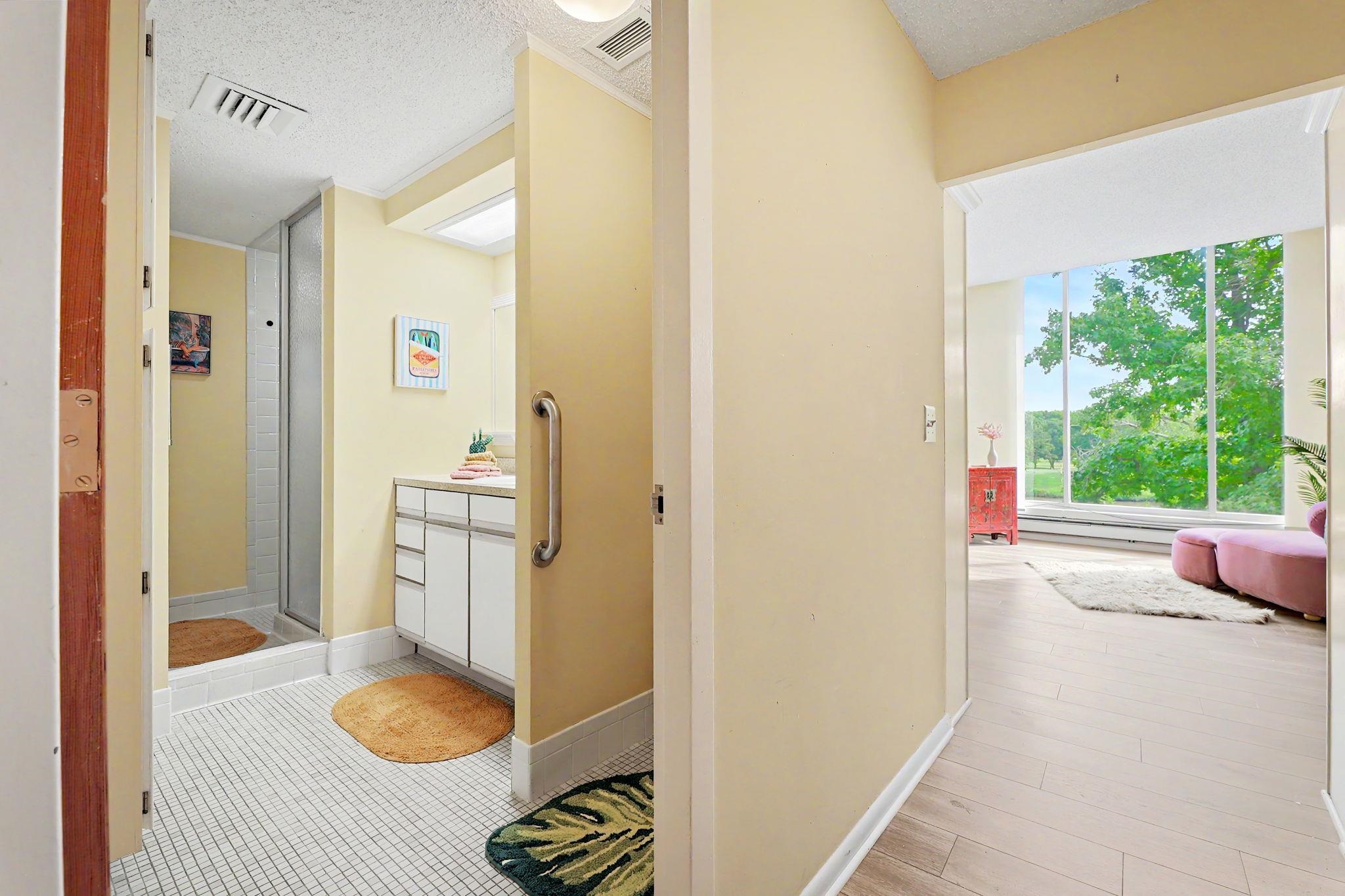 1401 W River Blvd. Property Photo 18