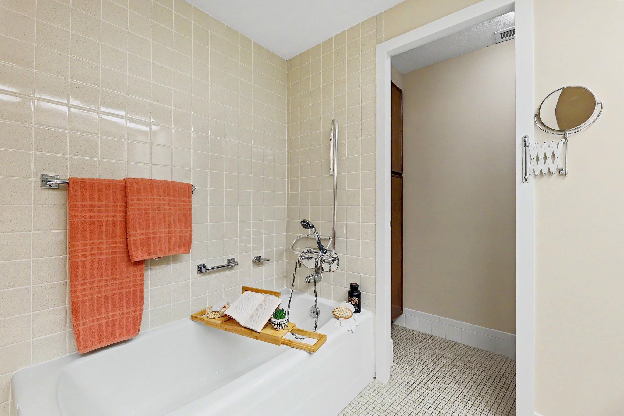1401 W River Blvd. Property Photo 21