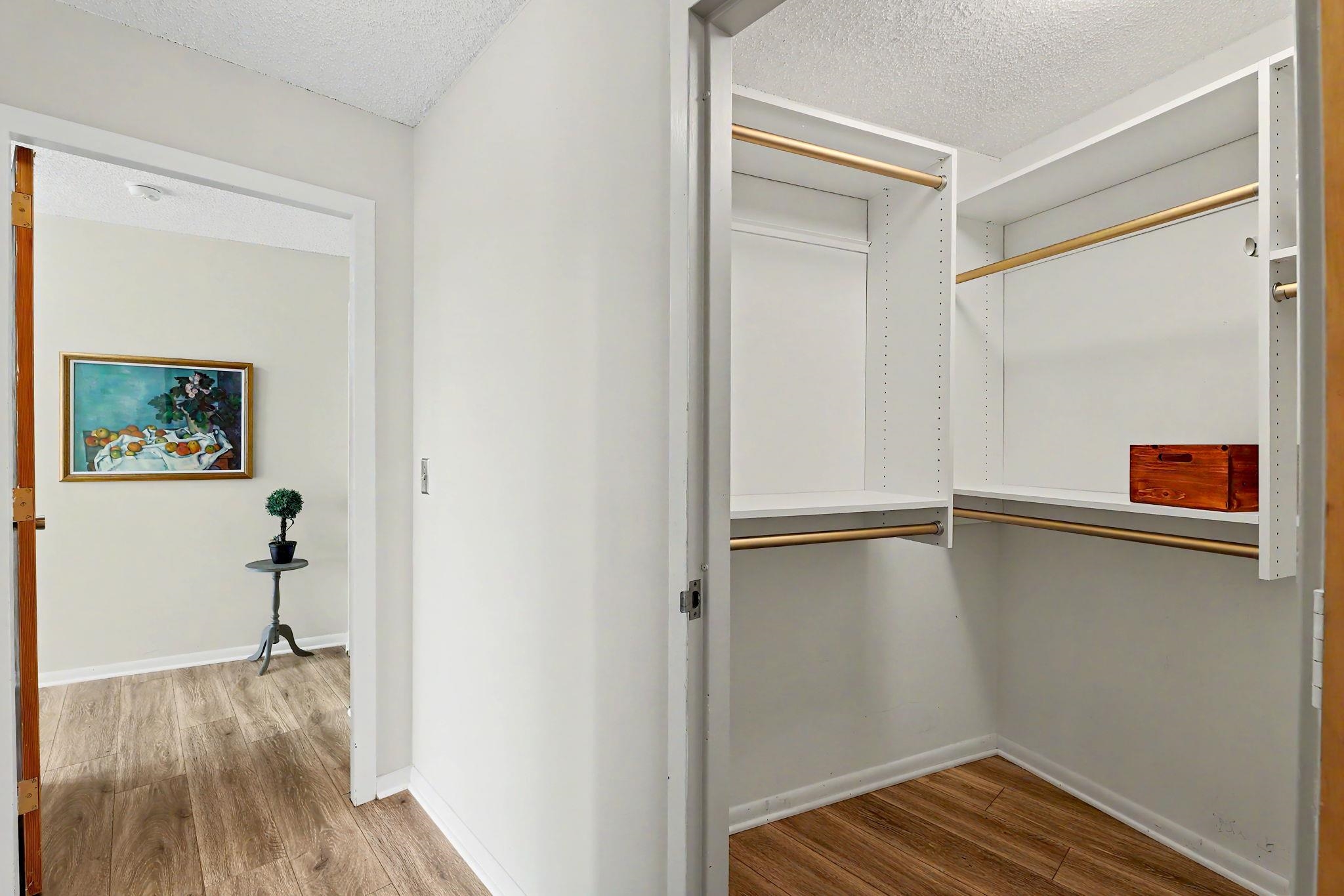 1401 W River Blvd. Property Photo 26