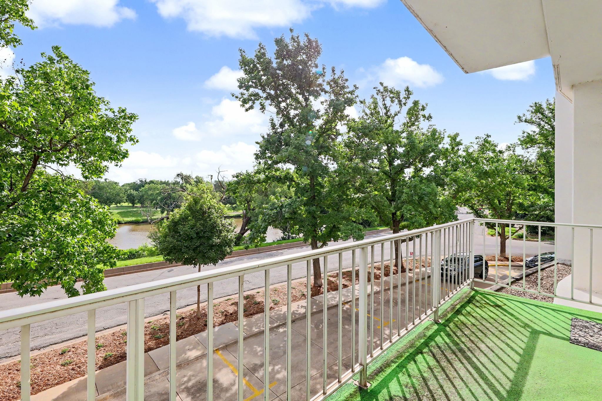 1401 W River Blvd. Property Photo 29