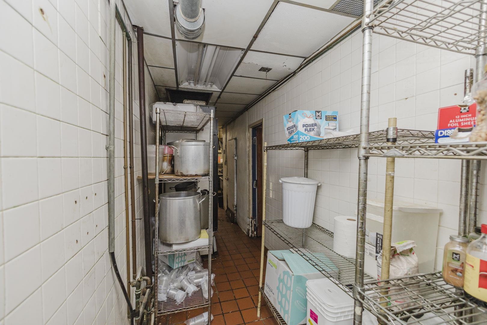 503 N West St. Property Photo 21
