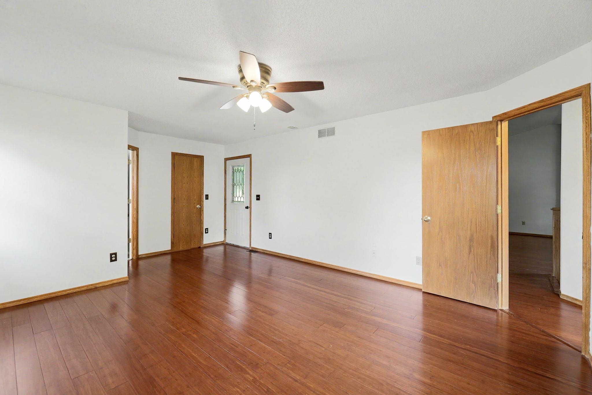 2735 S Carrwood Property Photo 17