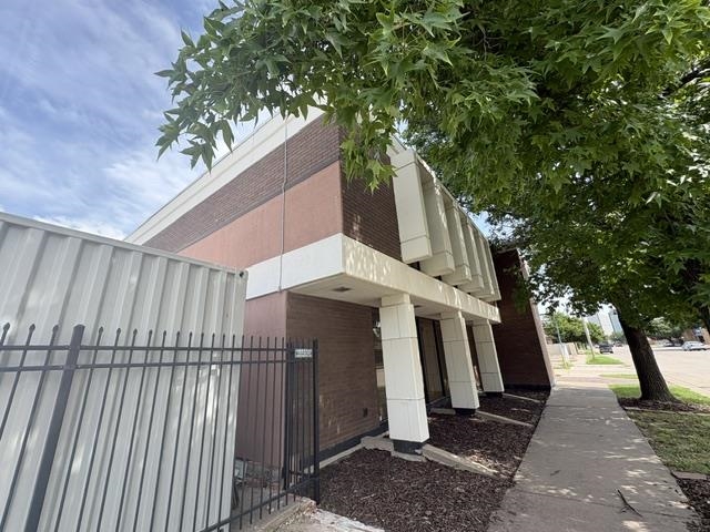 924 N Main St. Property Photo 4