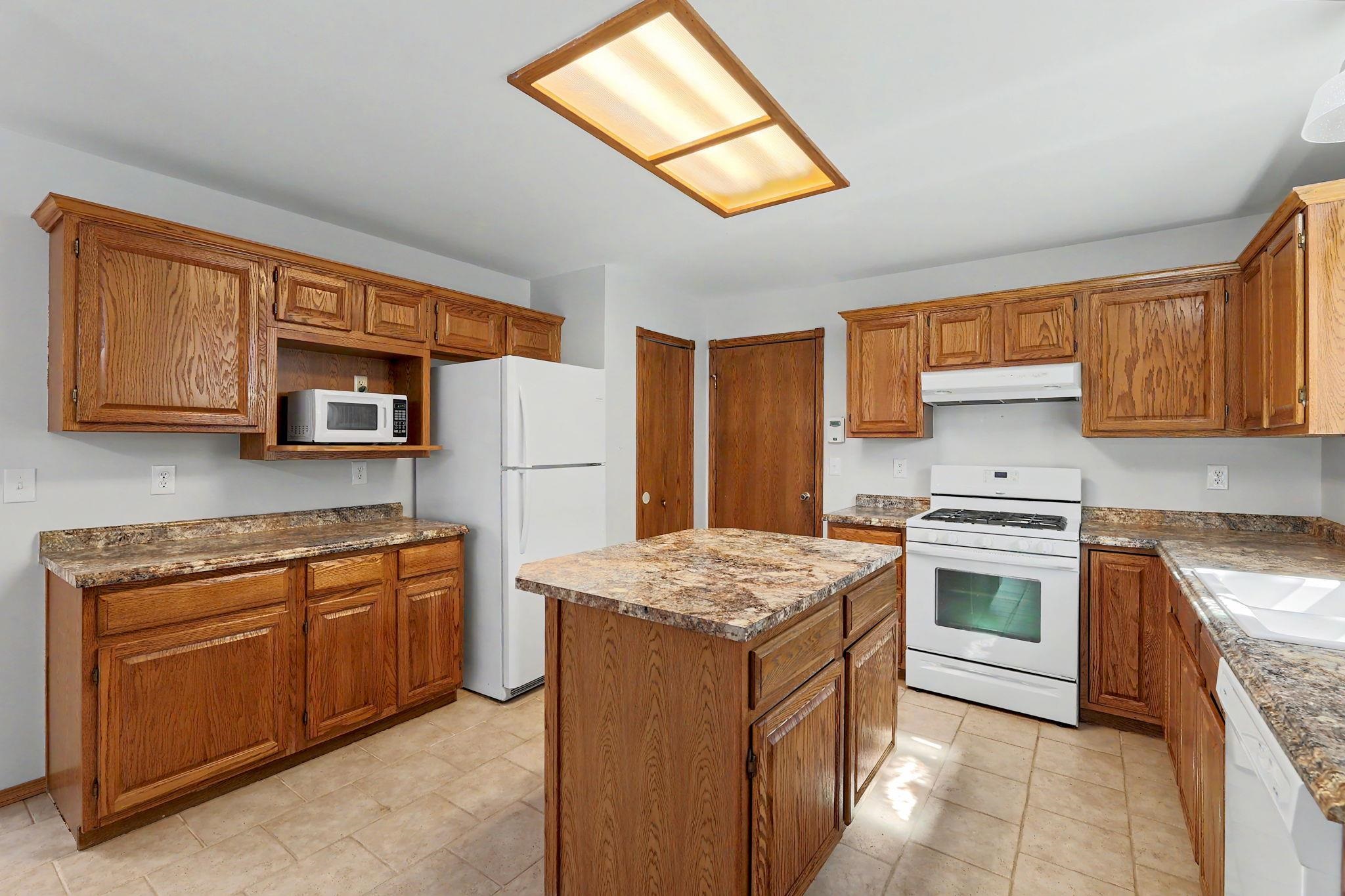 1707 E Oxford Cir Property Photo 10